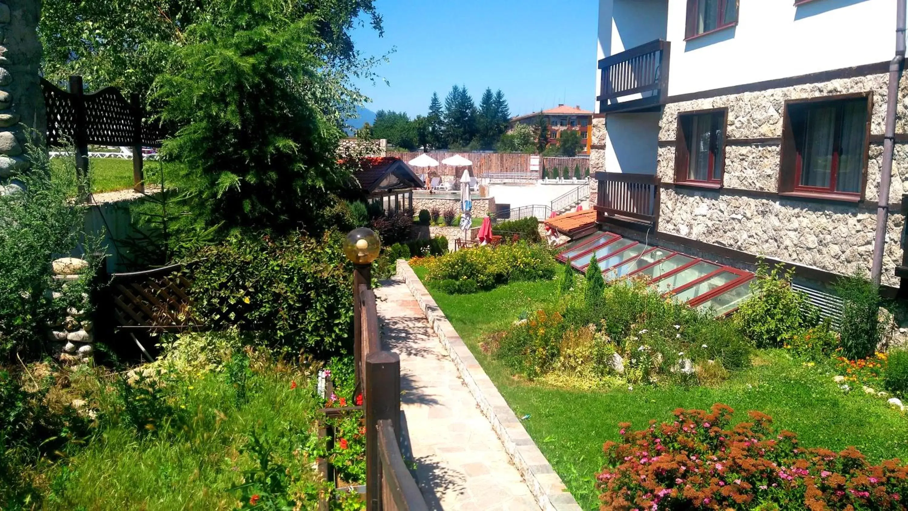 Garden view, Garden in Zara Hotel