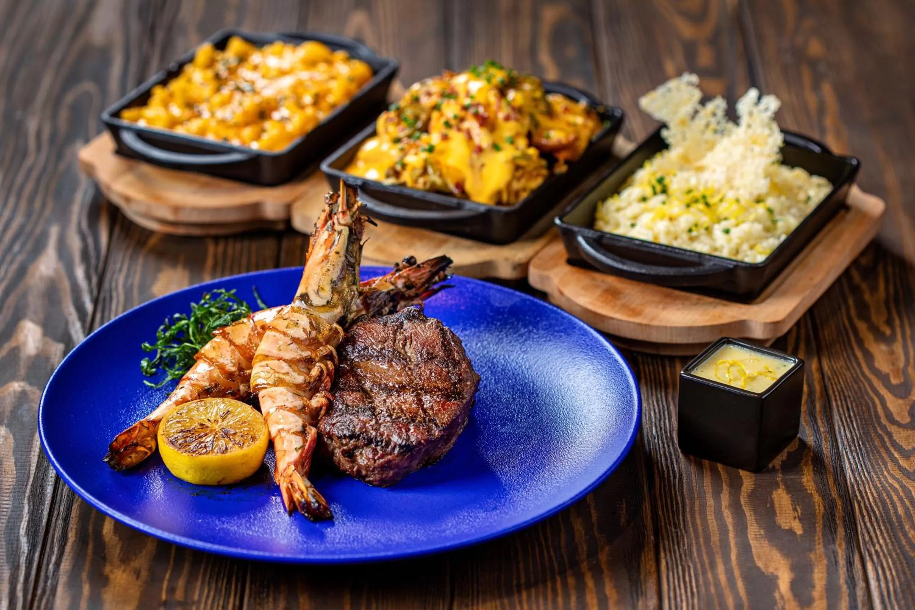 Restaurant/places to eat in Holiday Inn - Doha - The Business Park by IHG