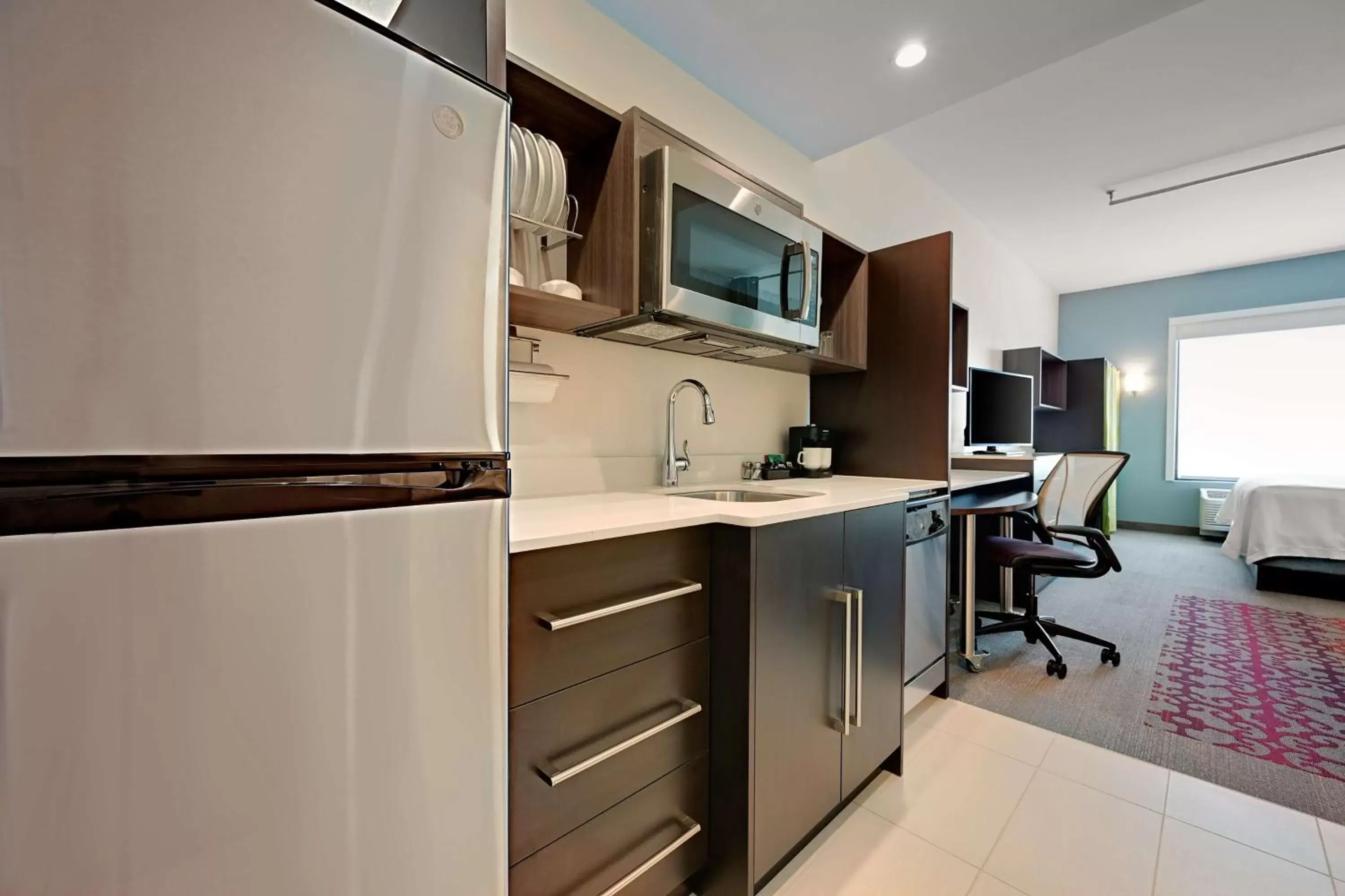 Kitchen or kitchenette, Kitchen/Kitchenette in Home2 Suites By Hilton Temple