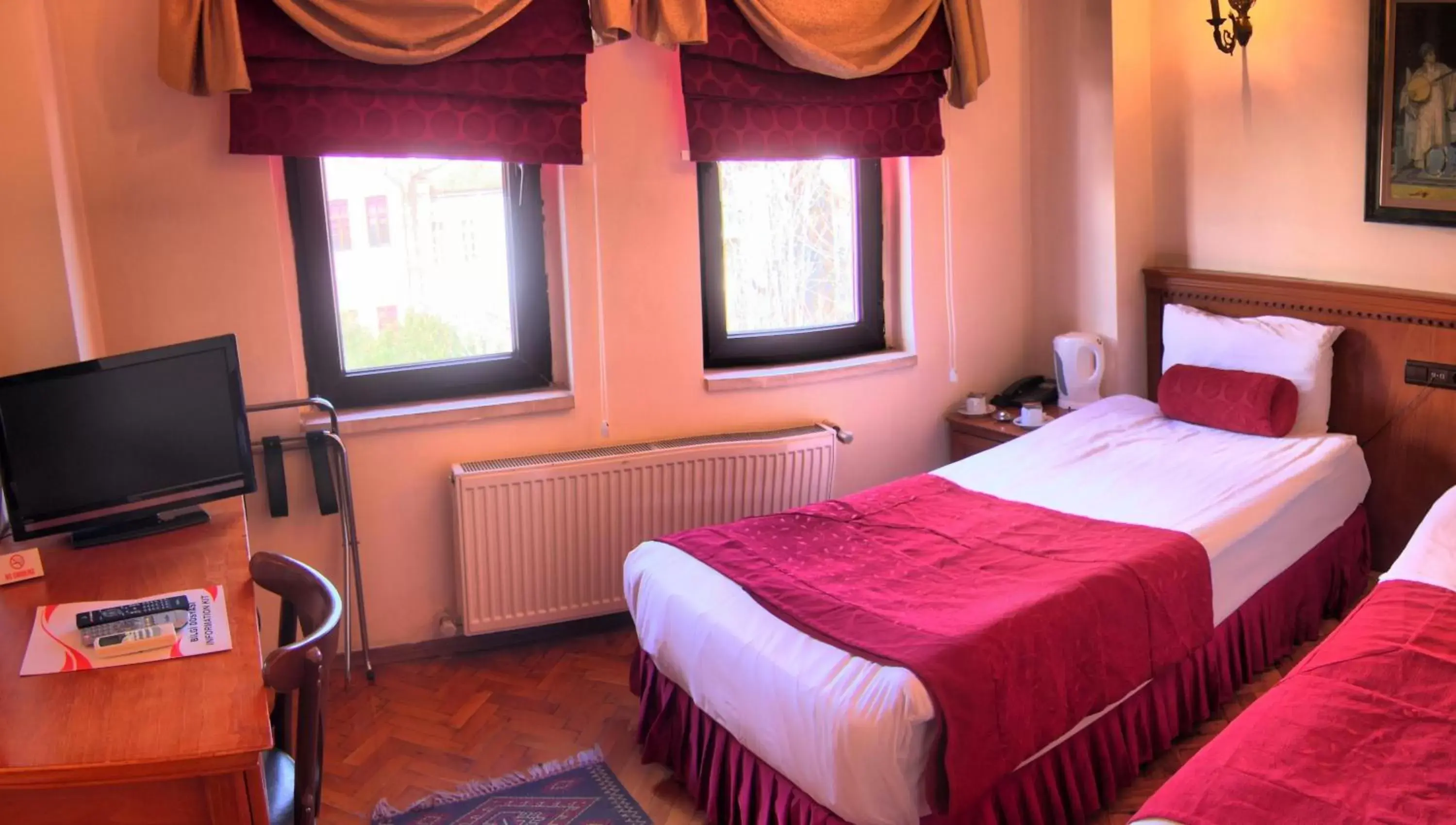 Photo of the whole room, Bed in Kervansaray Canakkale Hotel - Special Category