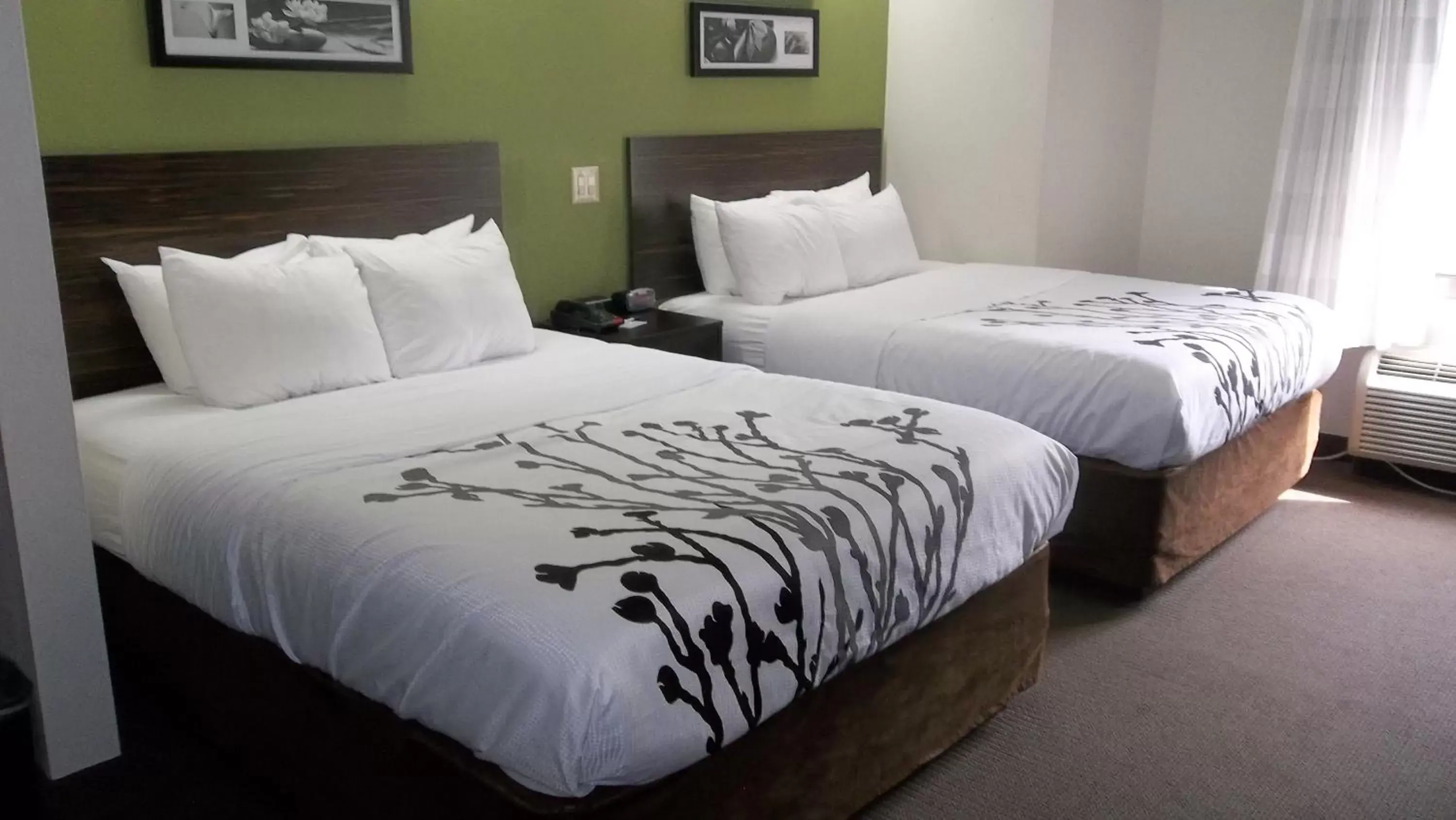 Bed in Sleep Inn Bryson City Cherokee