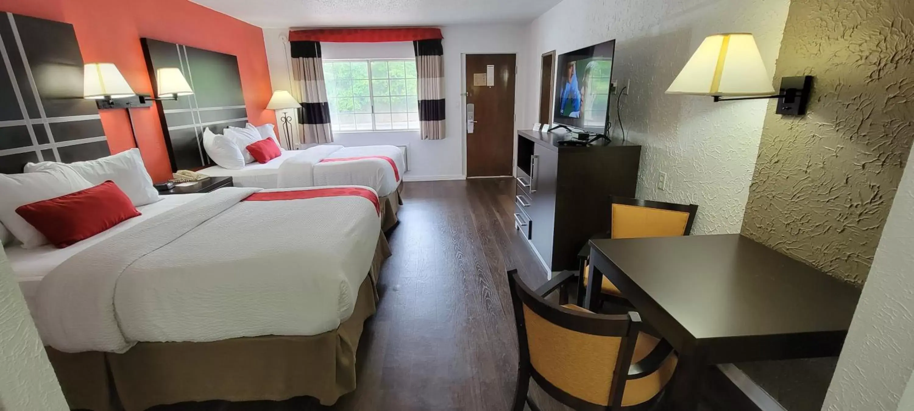 Queen Room with Two Queen Beds - Pet Friendly/Non-Smoking in Ramada by Wyndham Mountain Home