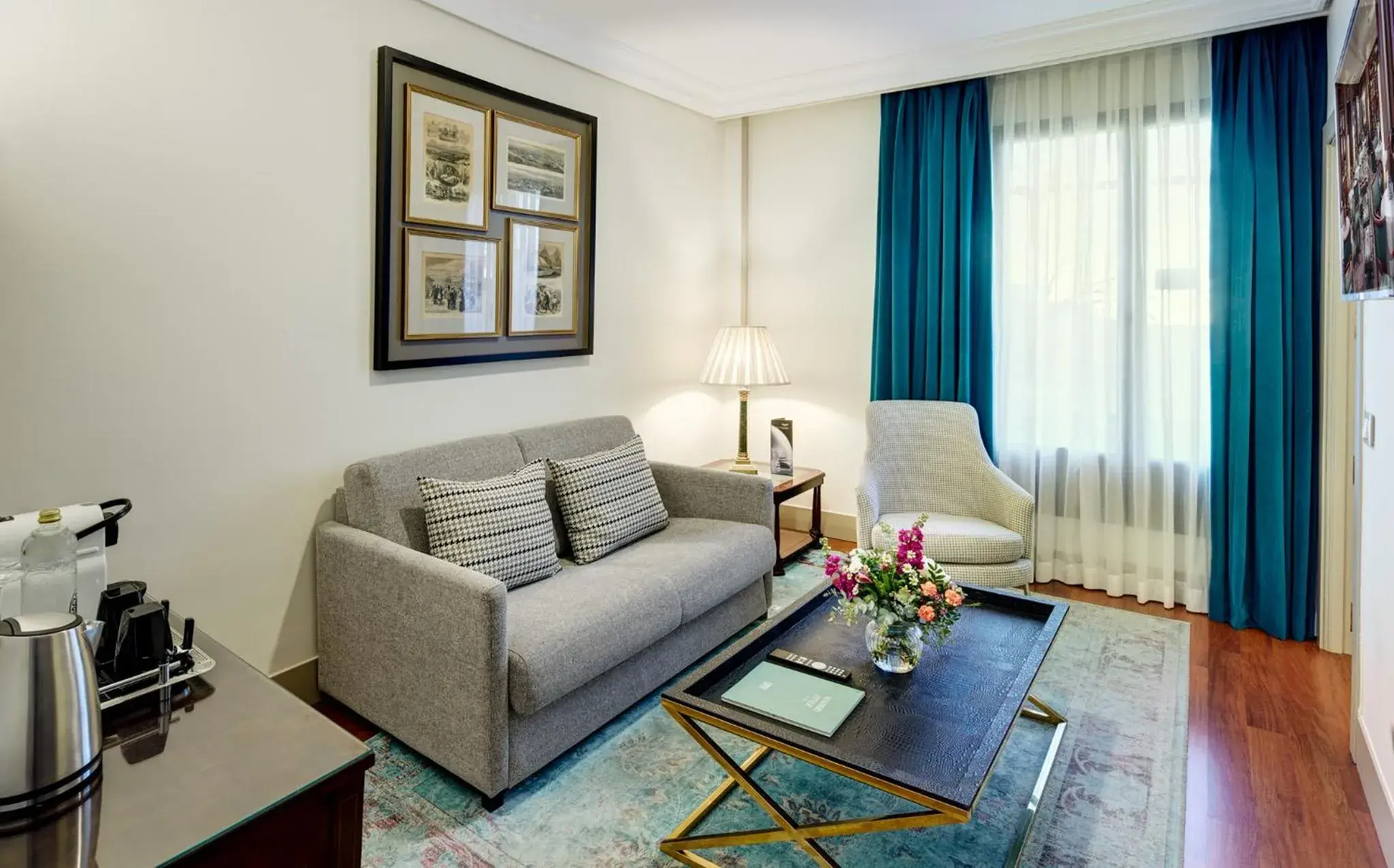 Living room, Seating Area in Sercotel Gran Hotel Conde Duque