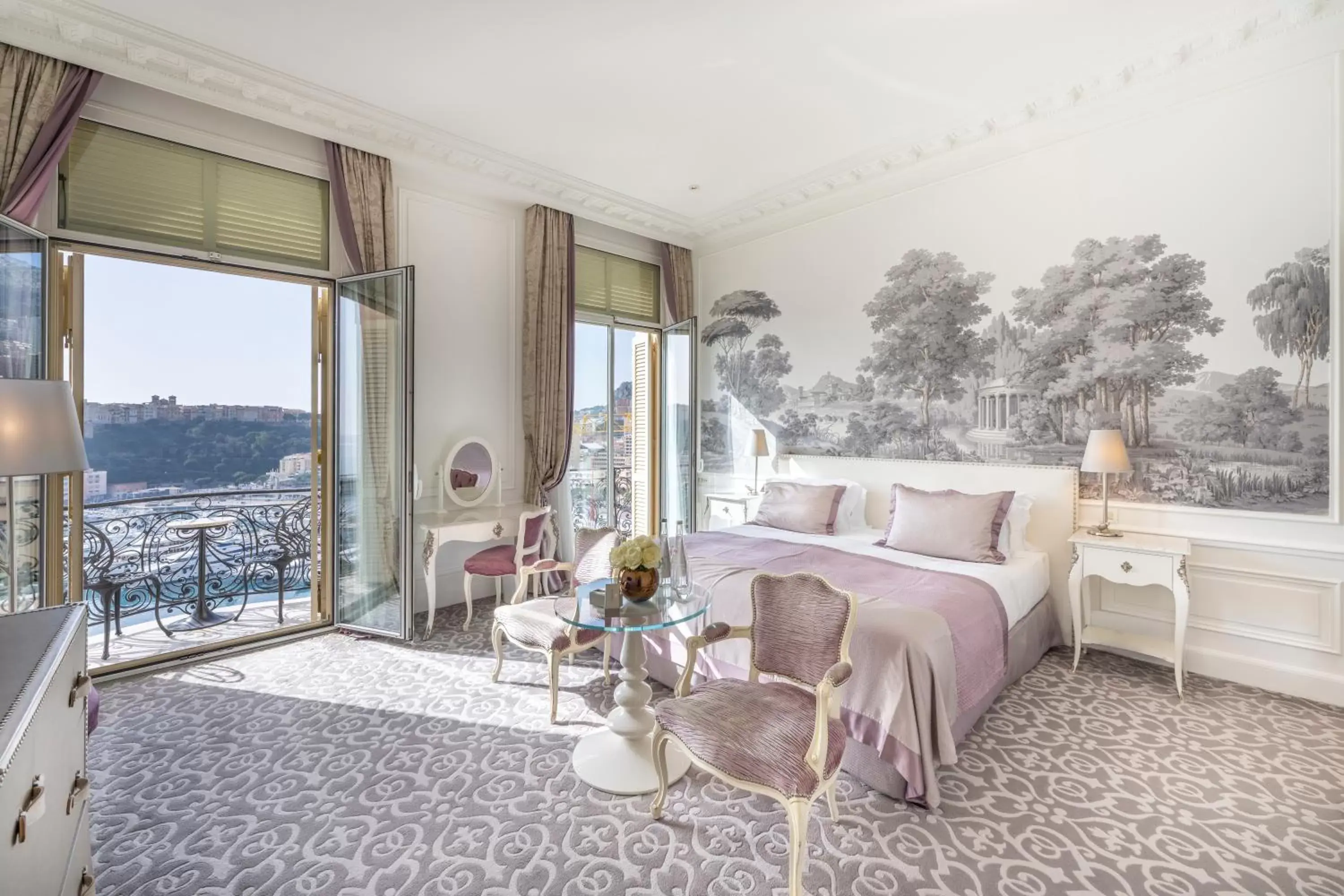 Bedroom in Hôtel Hermitage Monte-Carlo