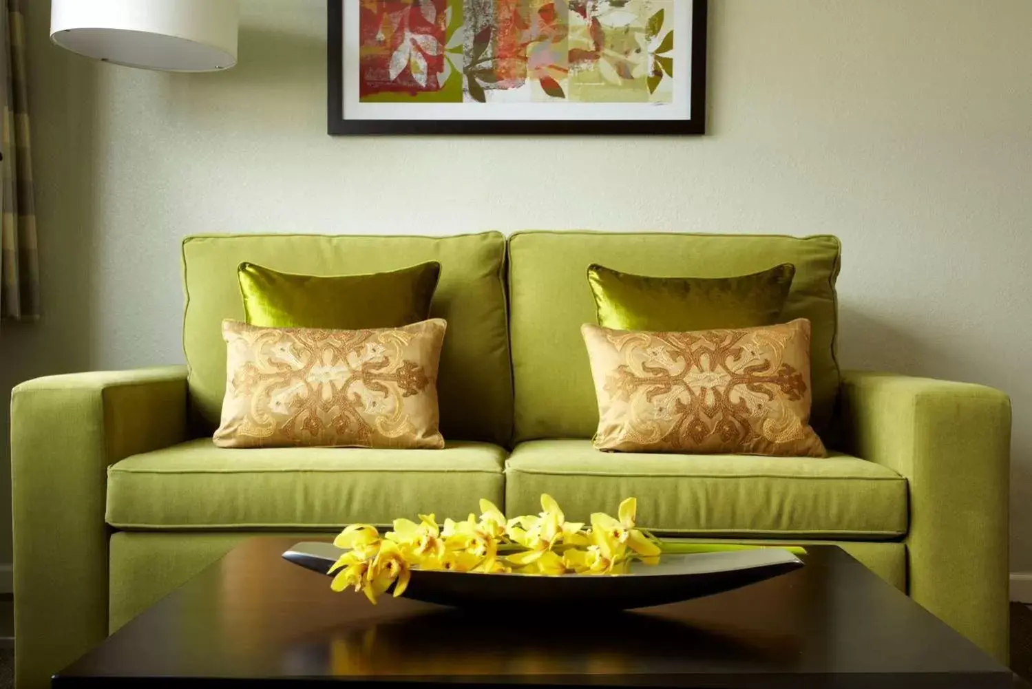 Living room, Seating Area in Aqua Skyline at Island Colony