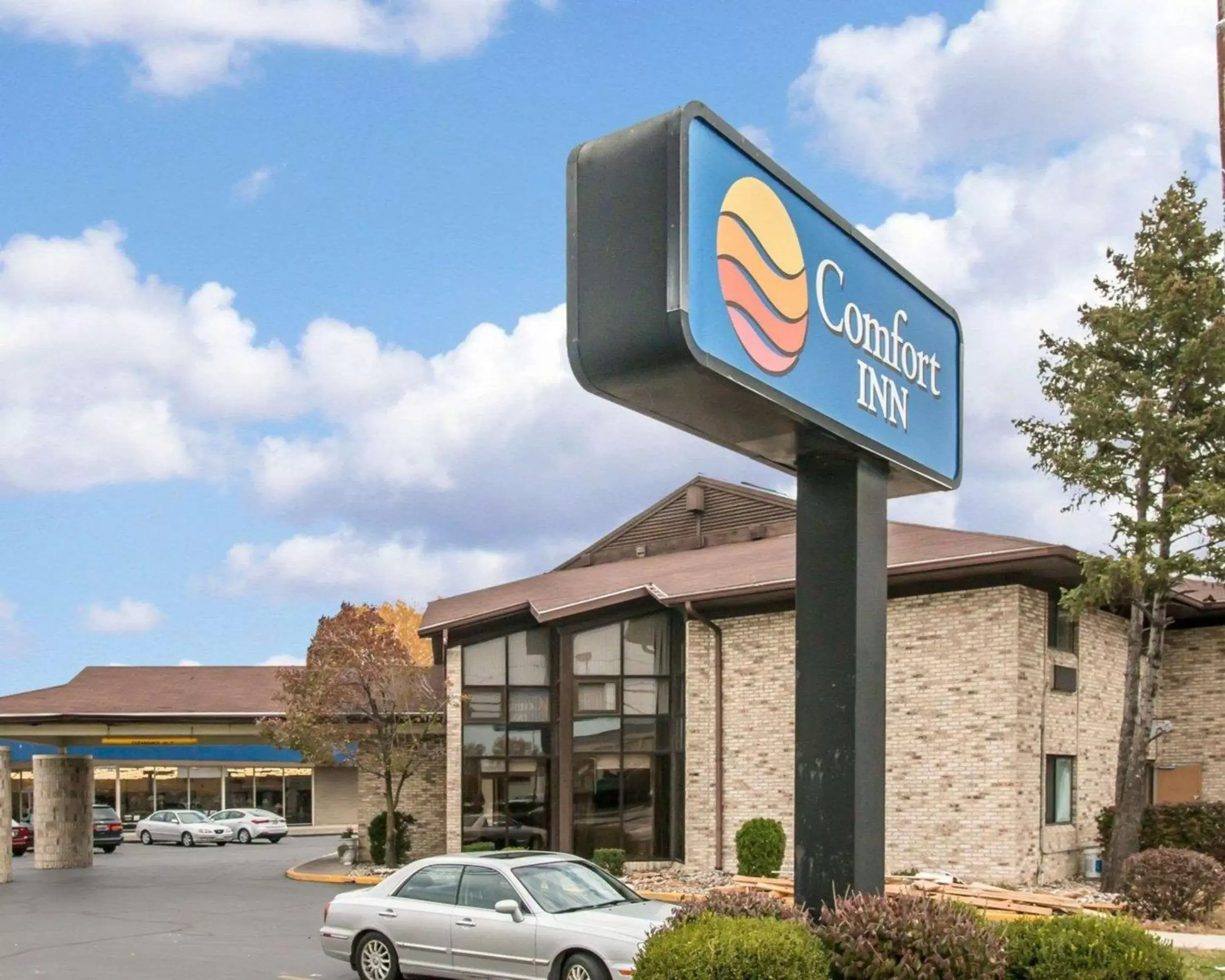 Property building in Comfort Inn Maumee - Perrysburg Area