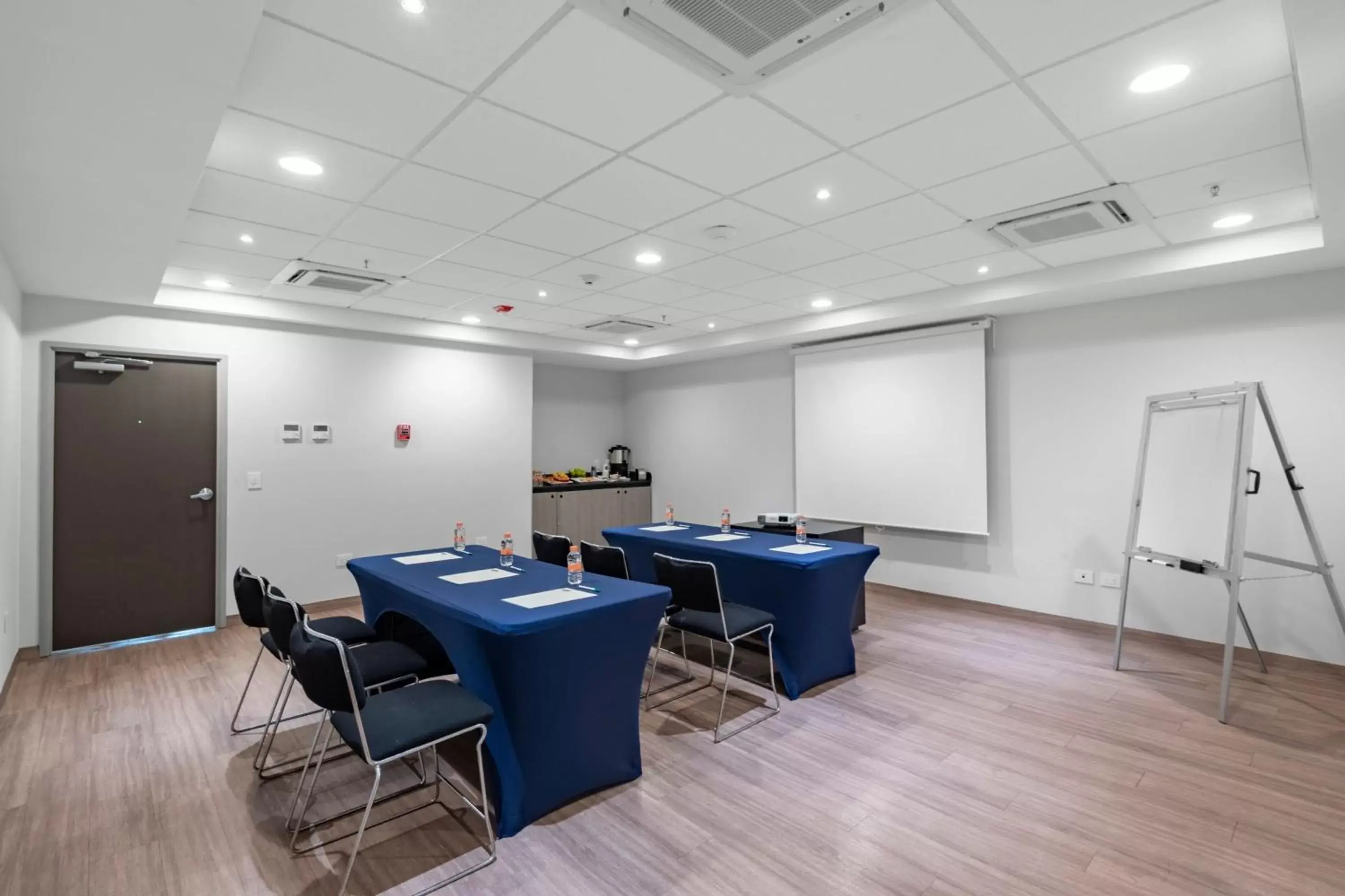 Meeting/conference room in City Express Junior by Marriott Merida Altabrisa