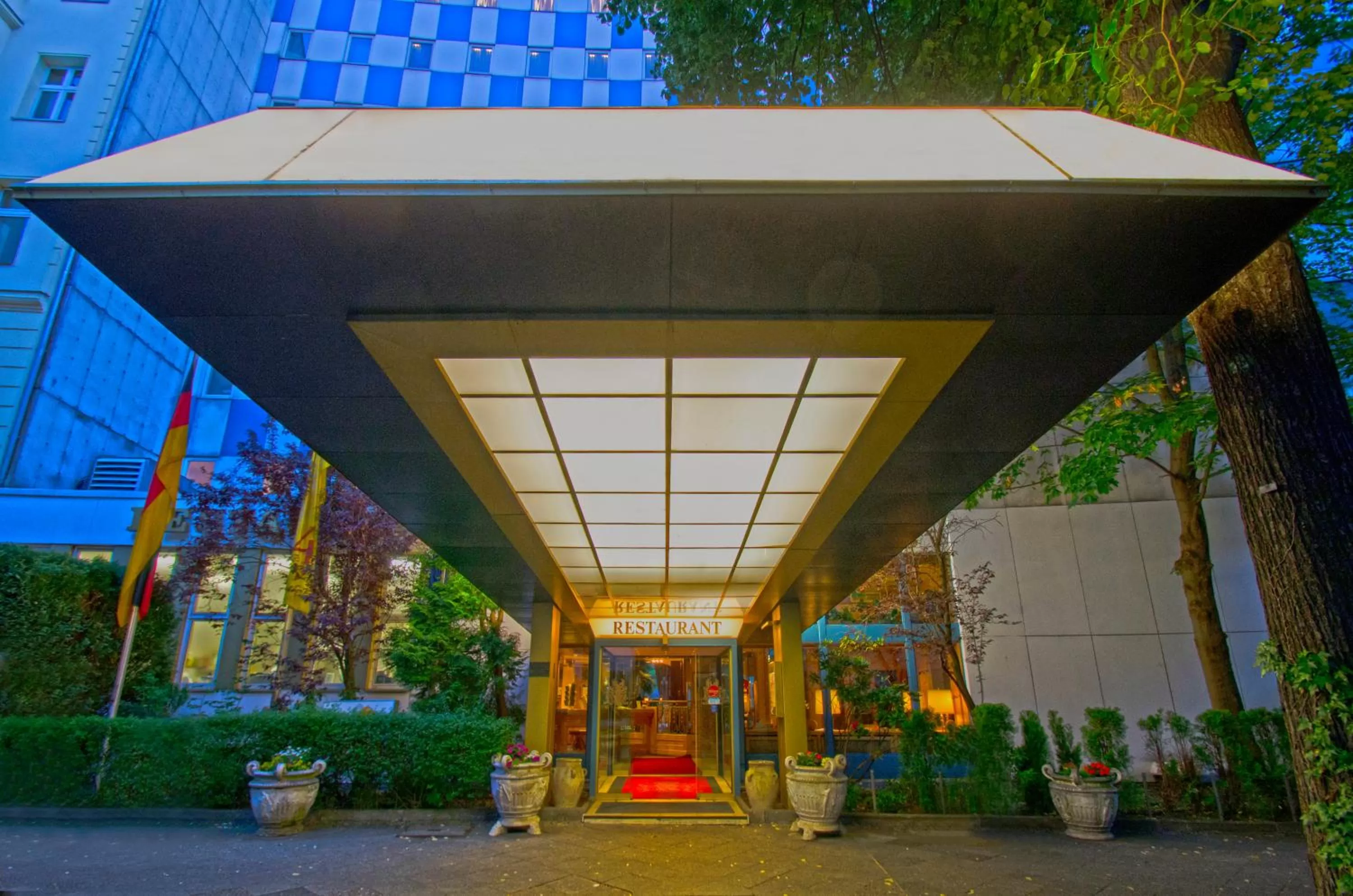 Facade/entrance in Ringhotel Seehof