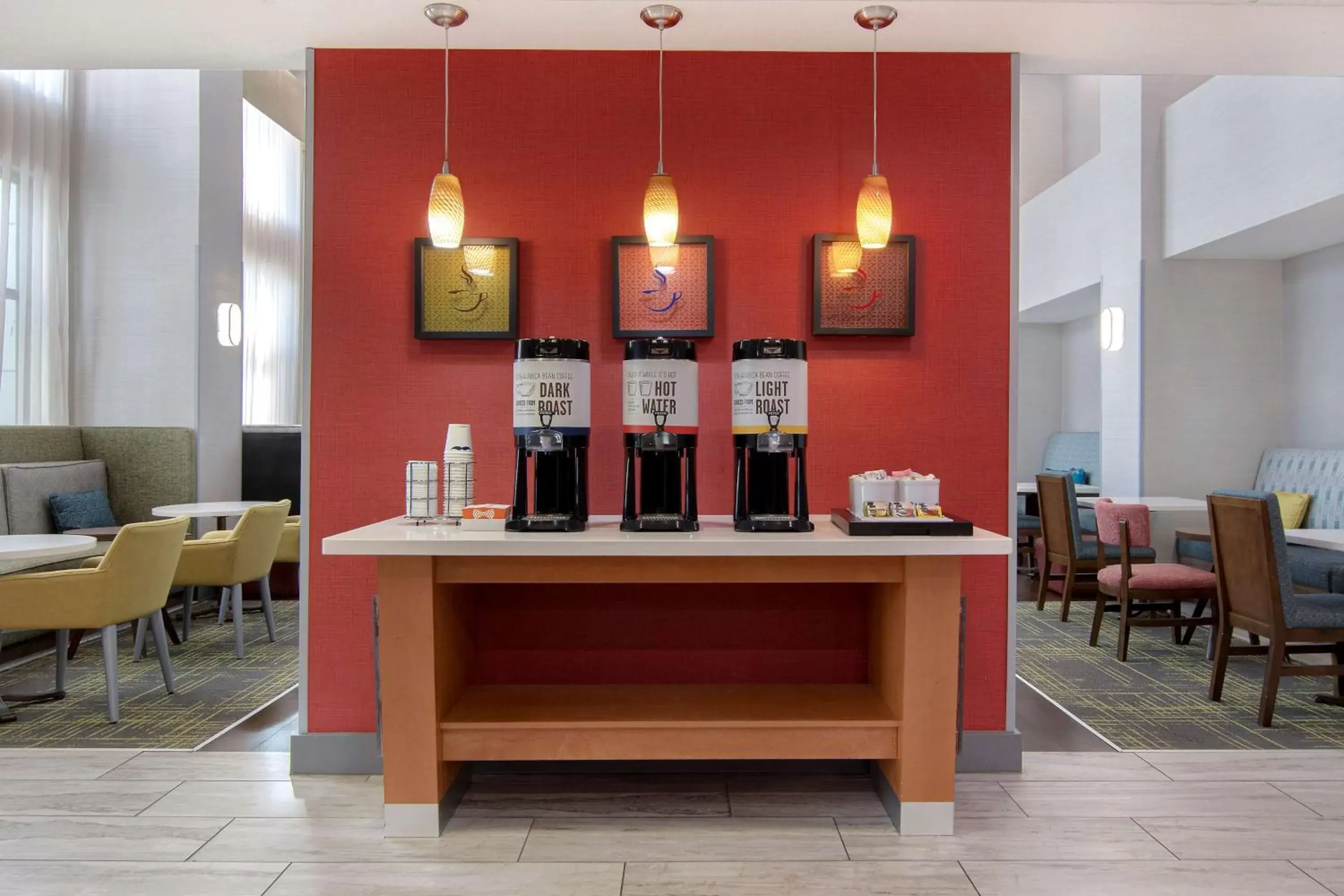 Dining area, Restaurant/Places to Eat in Hampton Inn Fayetteville