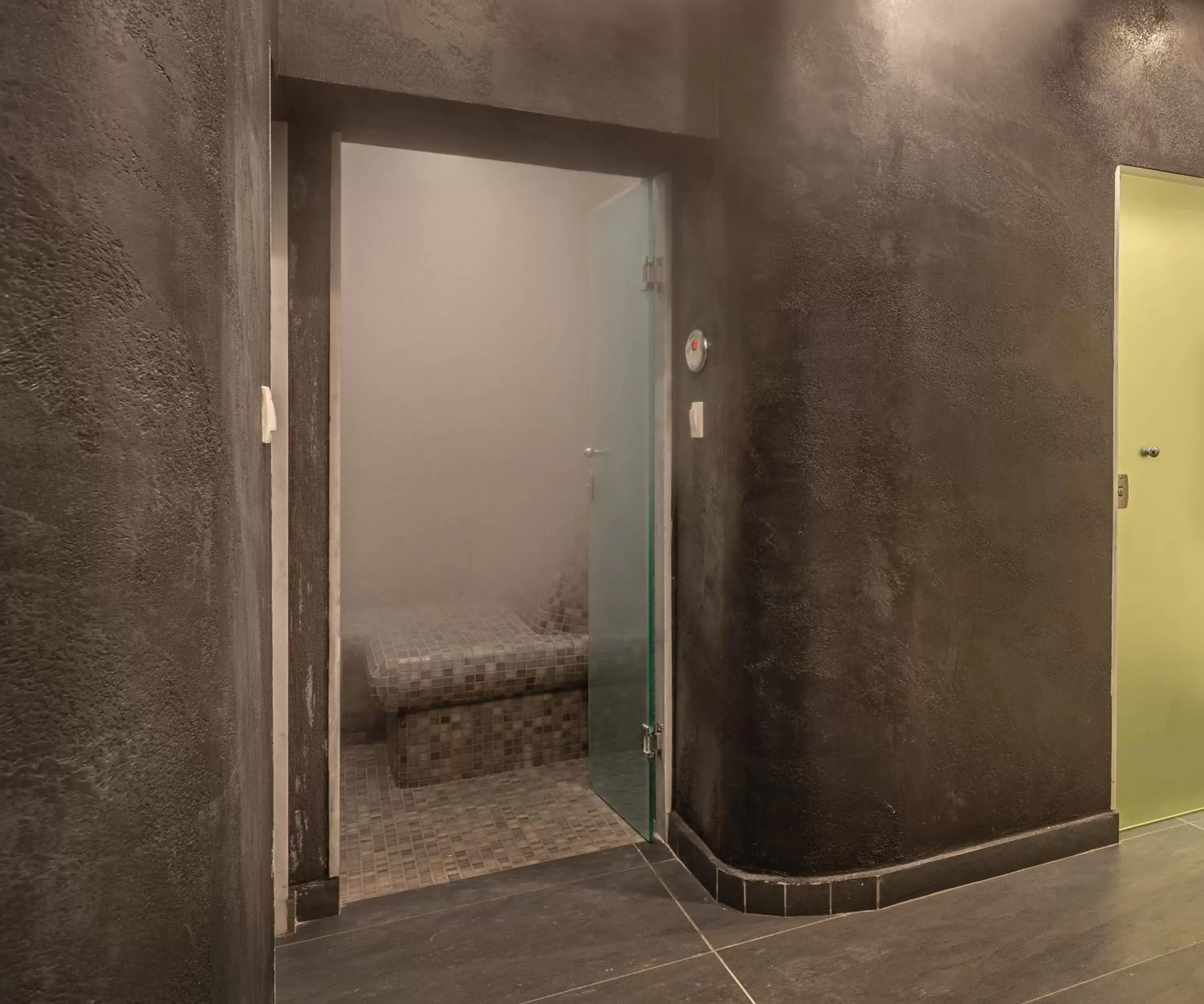 Sauna, Bathroom in Glyfada Riviera Hotel