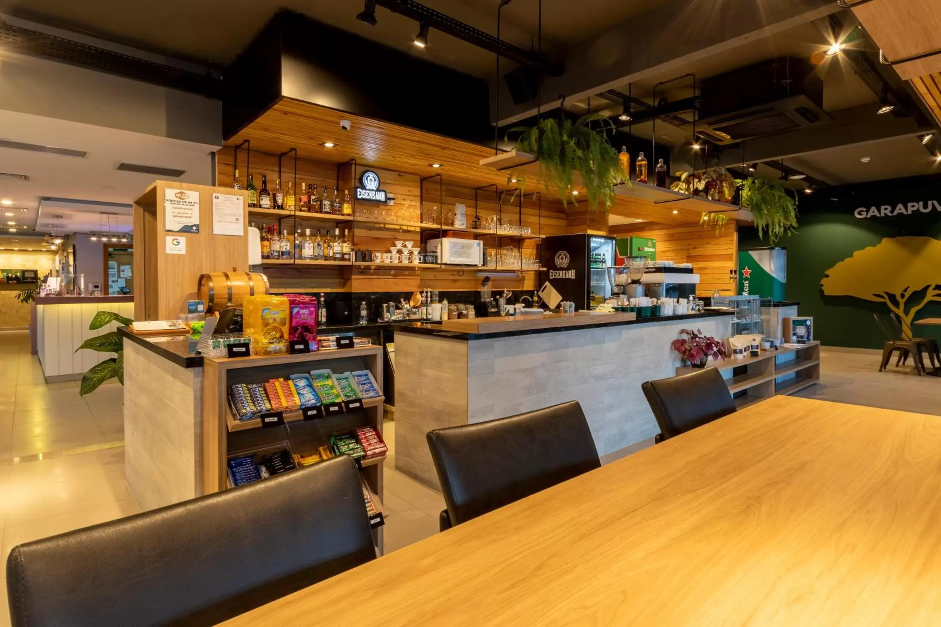 Restaurant/places to eat in Mercure Florianópolis Restaurant/places to eat in Mercure Florianópolis