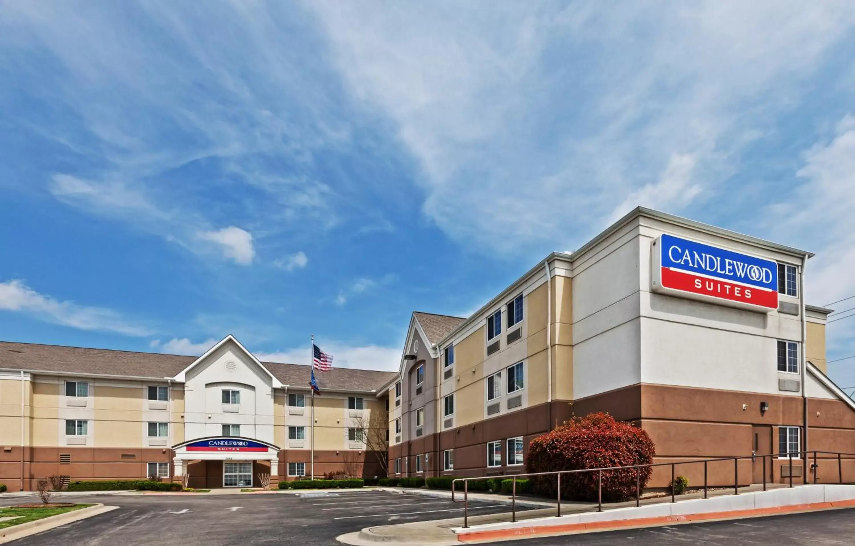 Property Building in Candlewood Suites Owasso, an IHG Hotel