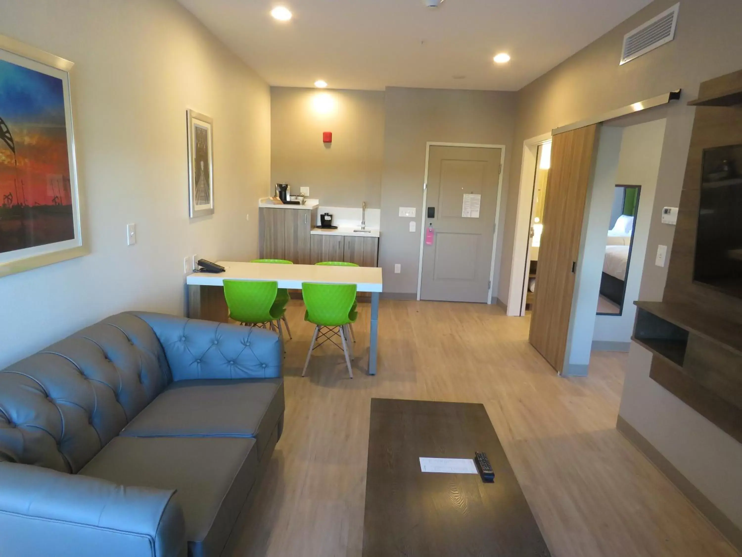 Living room, Seating Area in Wyndham Garden College Station