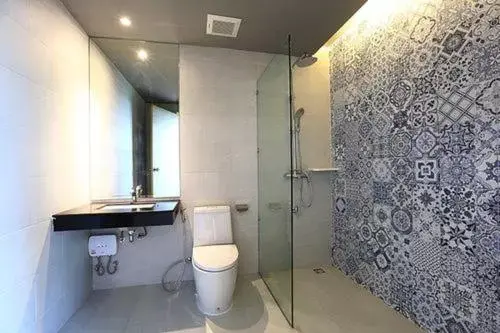 Shower, Bathroom in Hatyai Signature Hotel