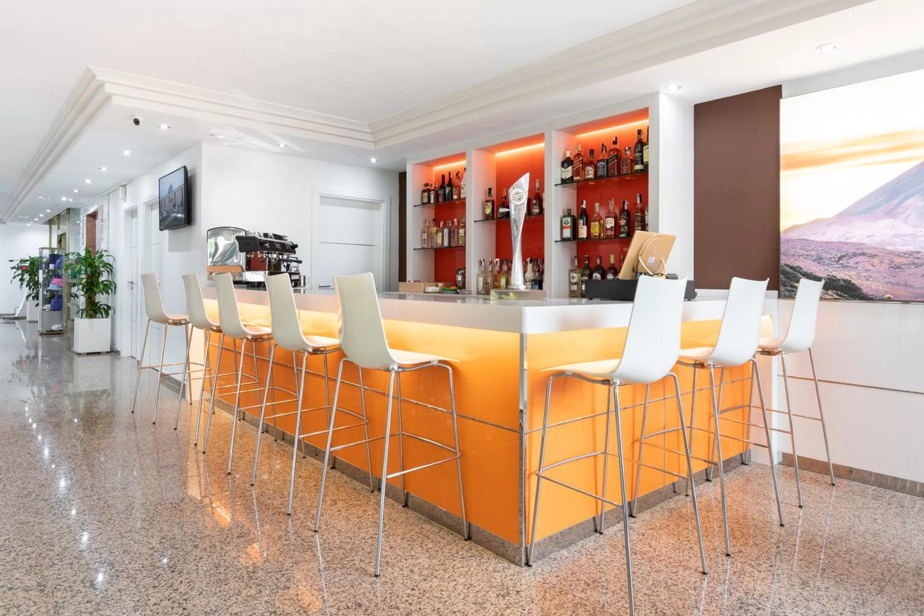 Lounge or bar in Globales Tamaimo Tropical