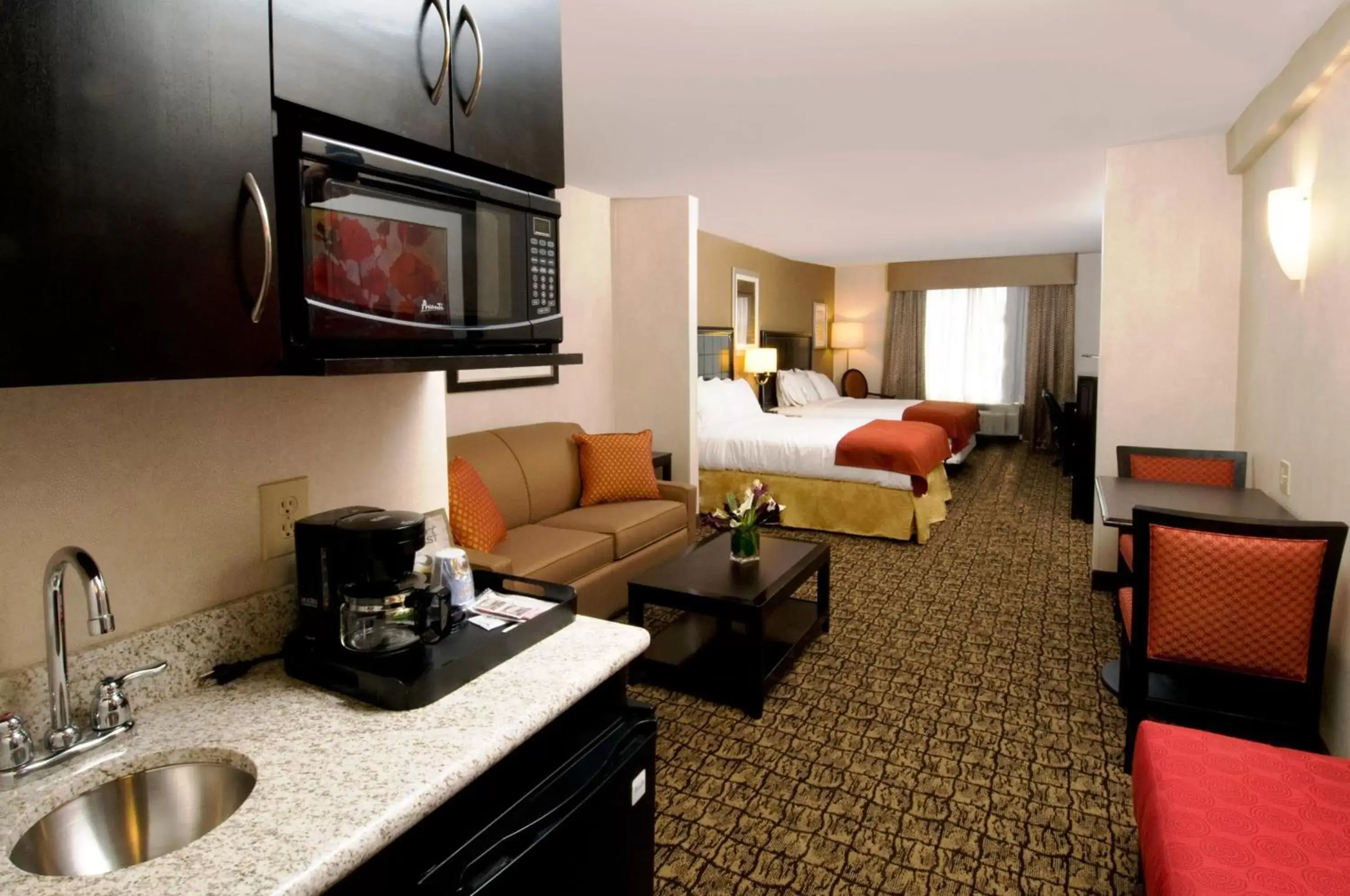 Photo of the whole room in Holiday Inn Express & Suites Alexandria - Fort Belvoir, an IHG Hotel