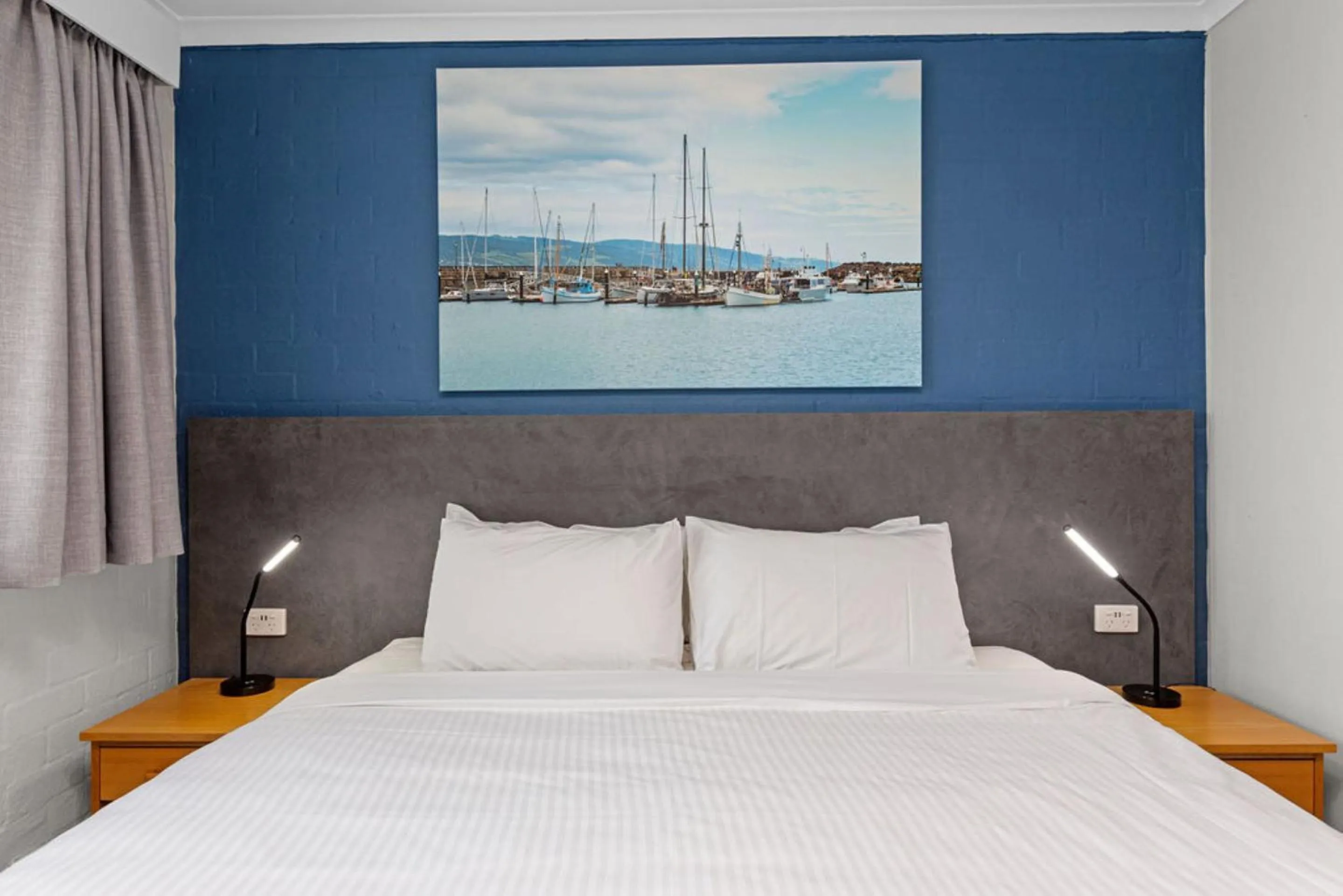 Bedroom, Bed in Best Western Apollo Bay Motel