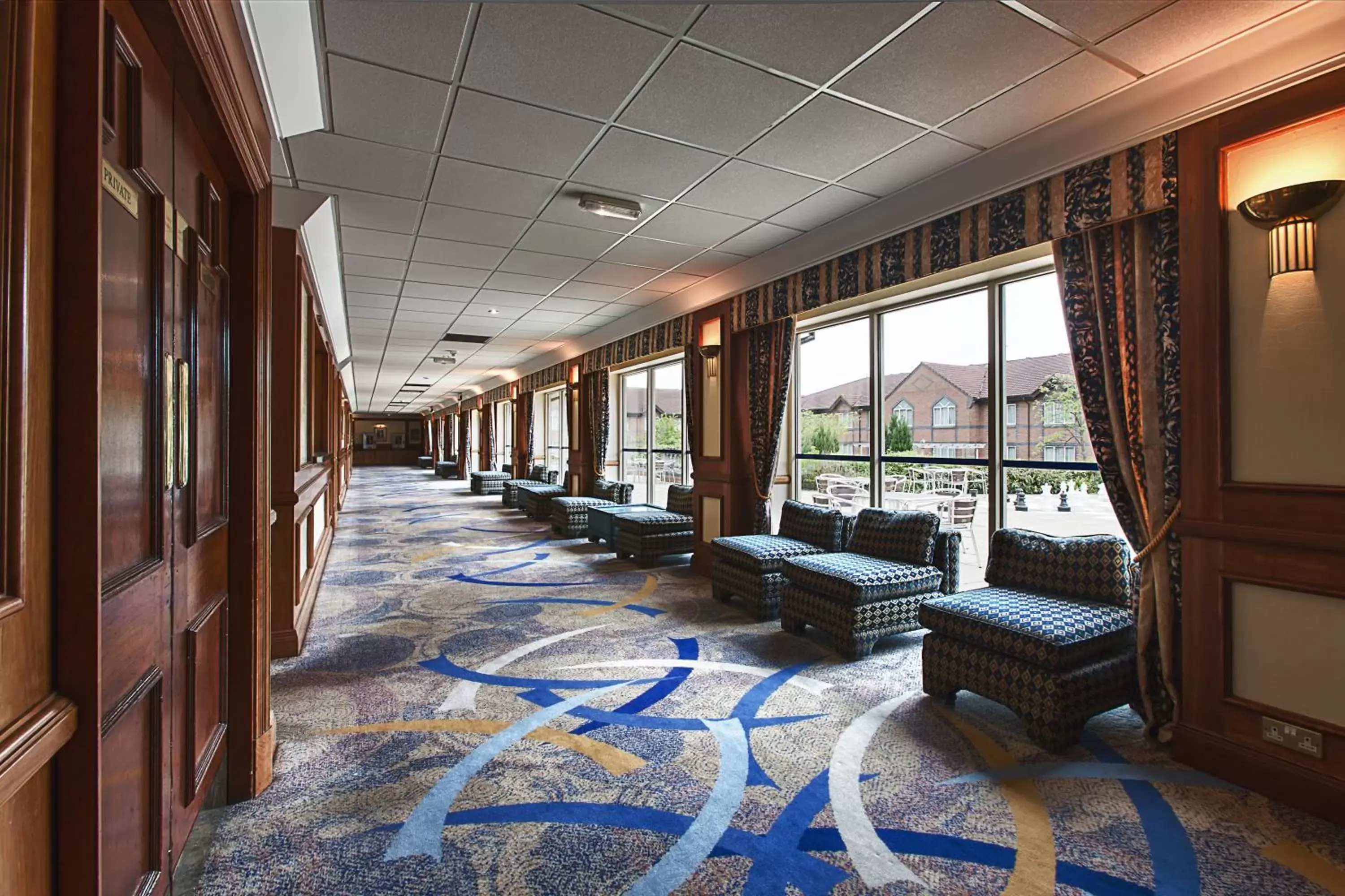 Lobby or reception, Lounge/Bar in Mercure Daventry Court Hotel