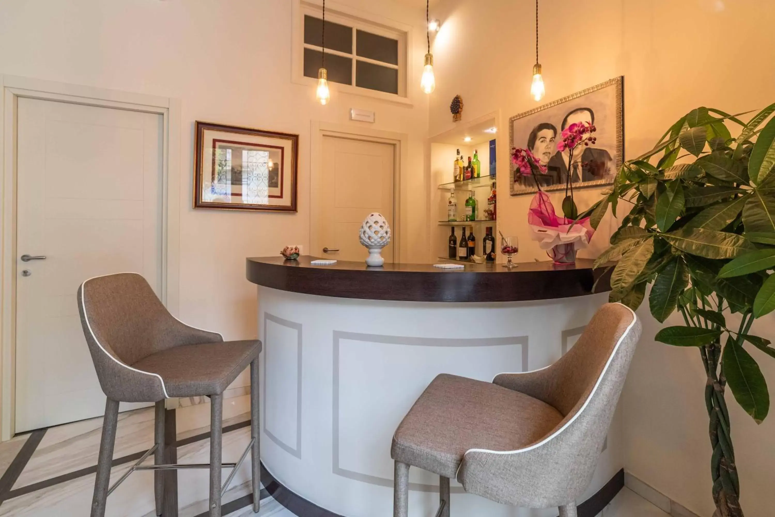 Lounge or bar, Lobby/Reception in Hotel Casa Adele