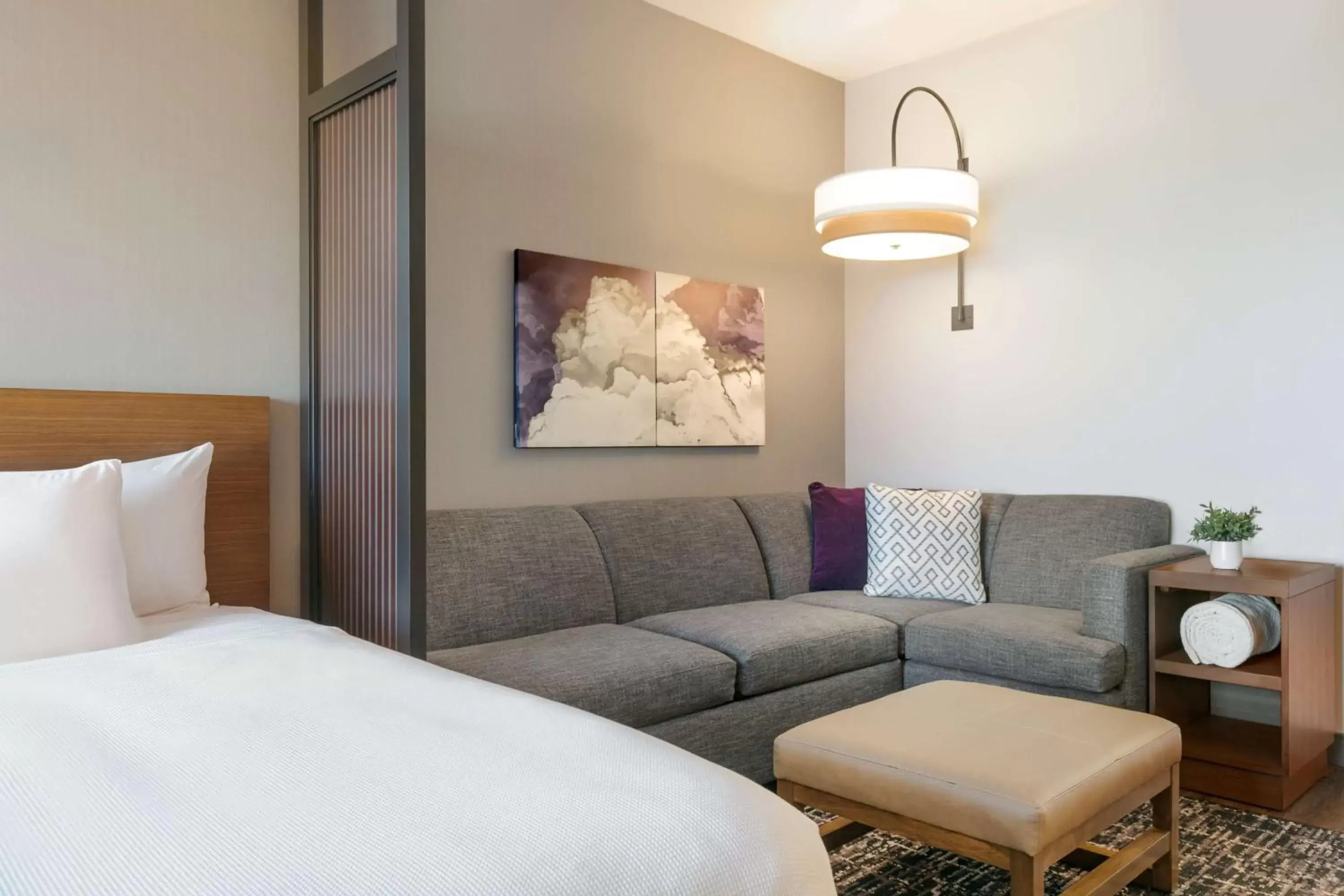 Bedroom, Seating Area in Hyatt Place Fort Worth/TCU