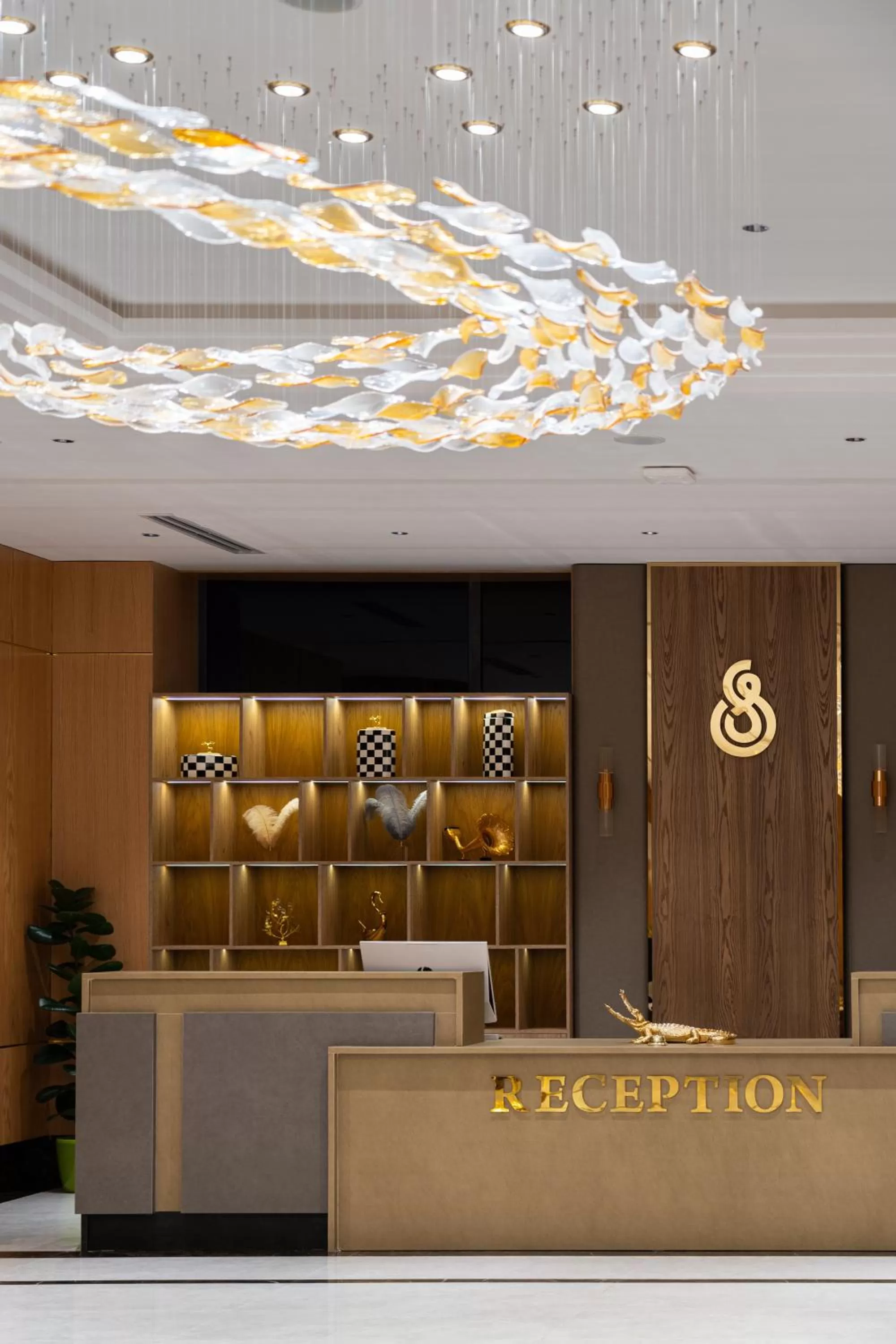 Lobby or reception in Shamsan Airport Hotel