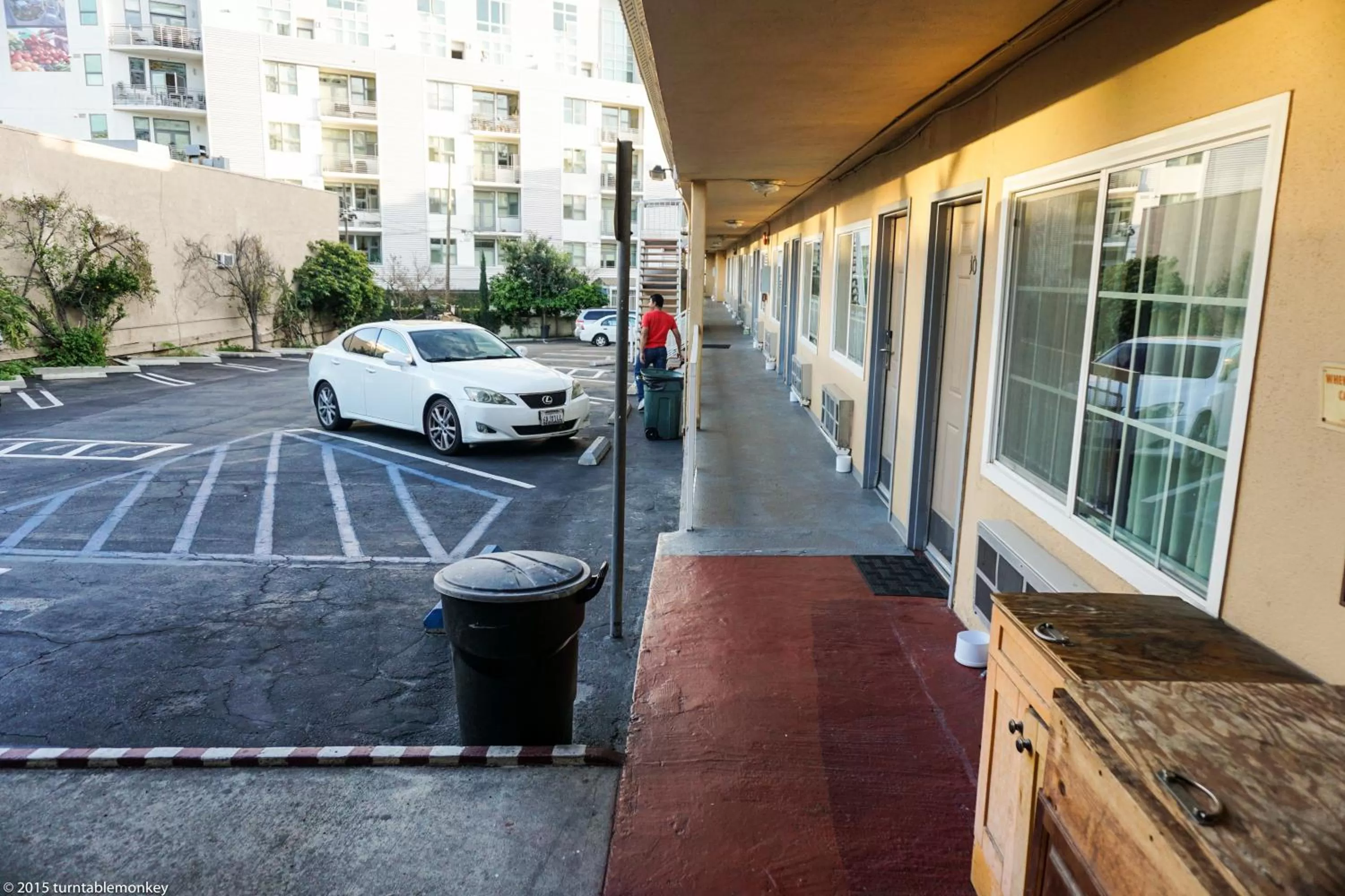 Facade/entrance in Hollywood La Brea Inn