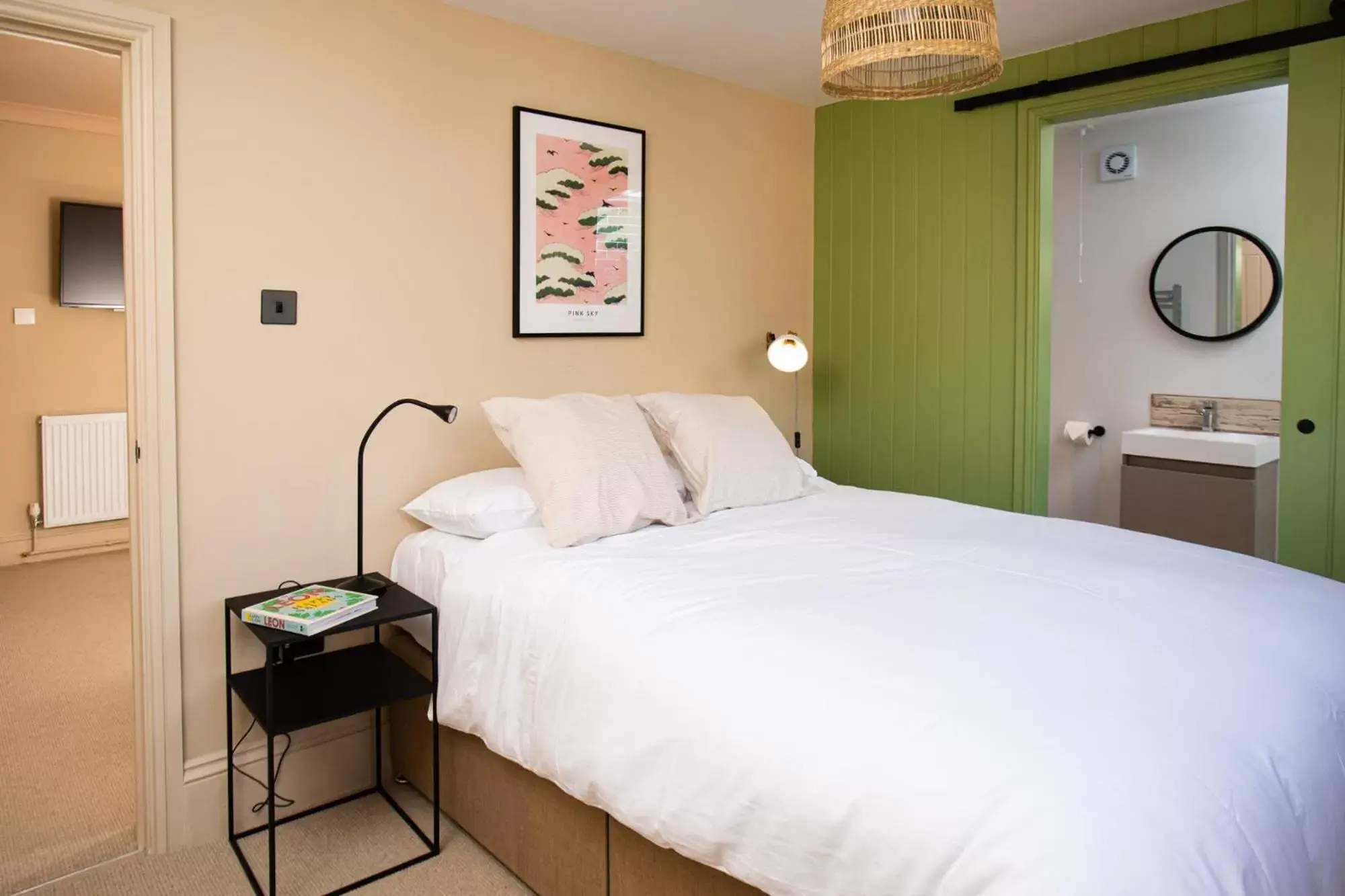 Bedroom, Bed in Settle in Southampton