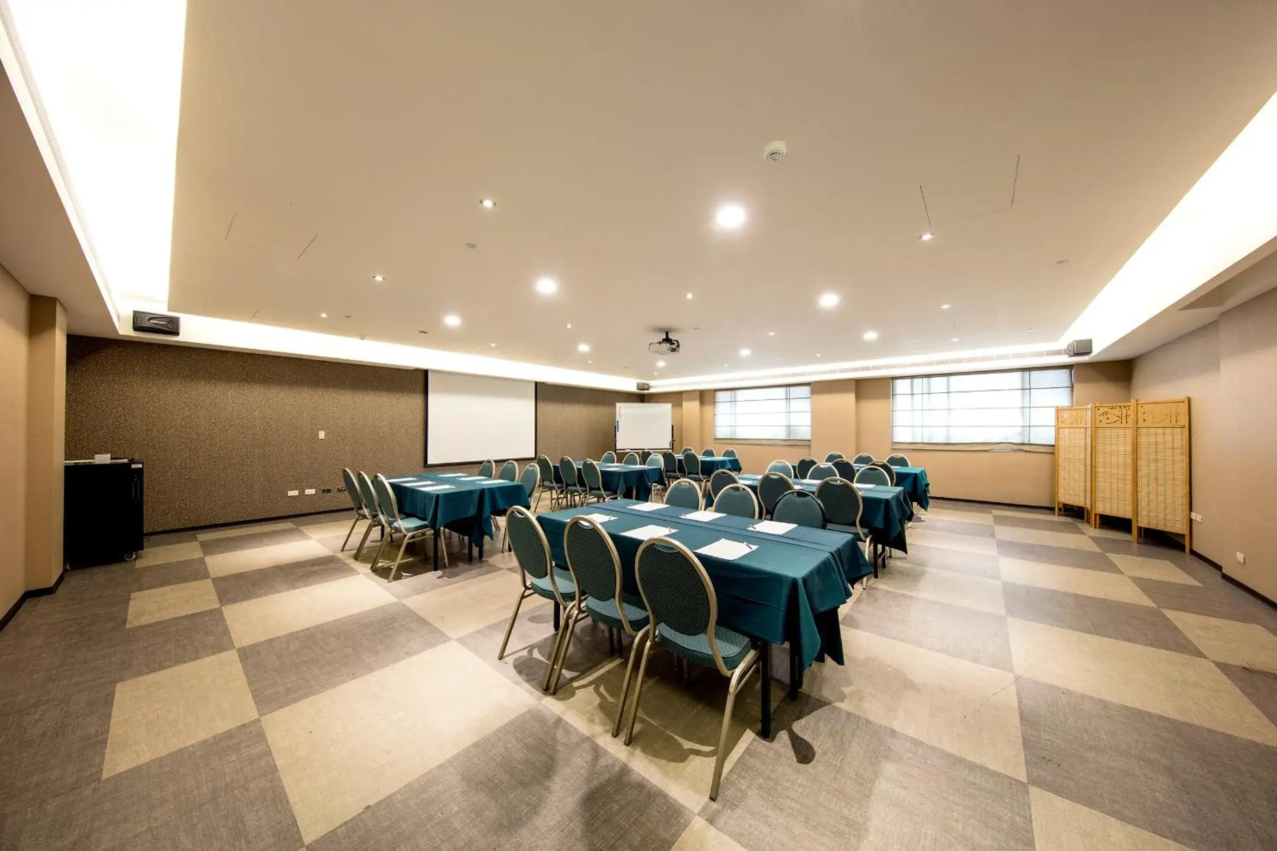 Meeting/conference room in Great Roots Forestry Spa Resort