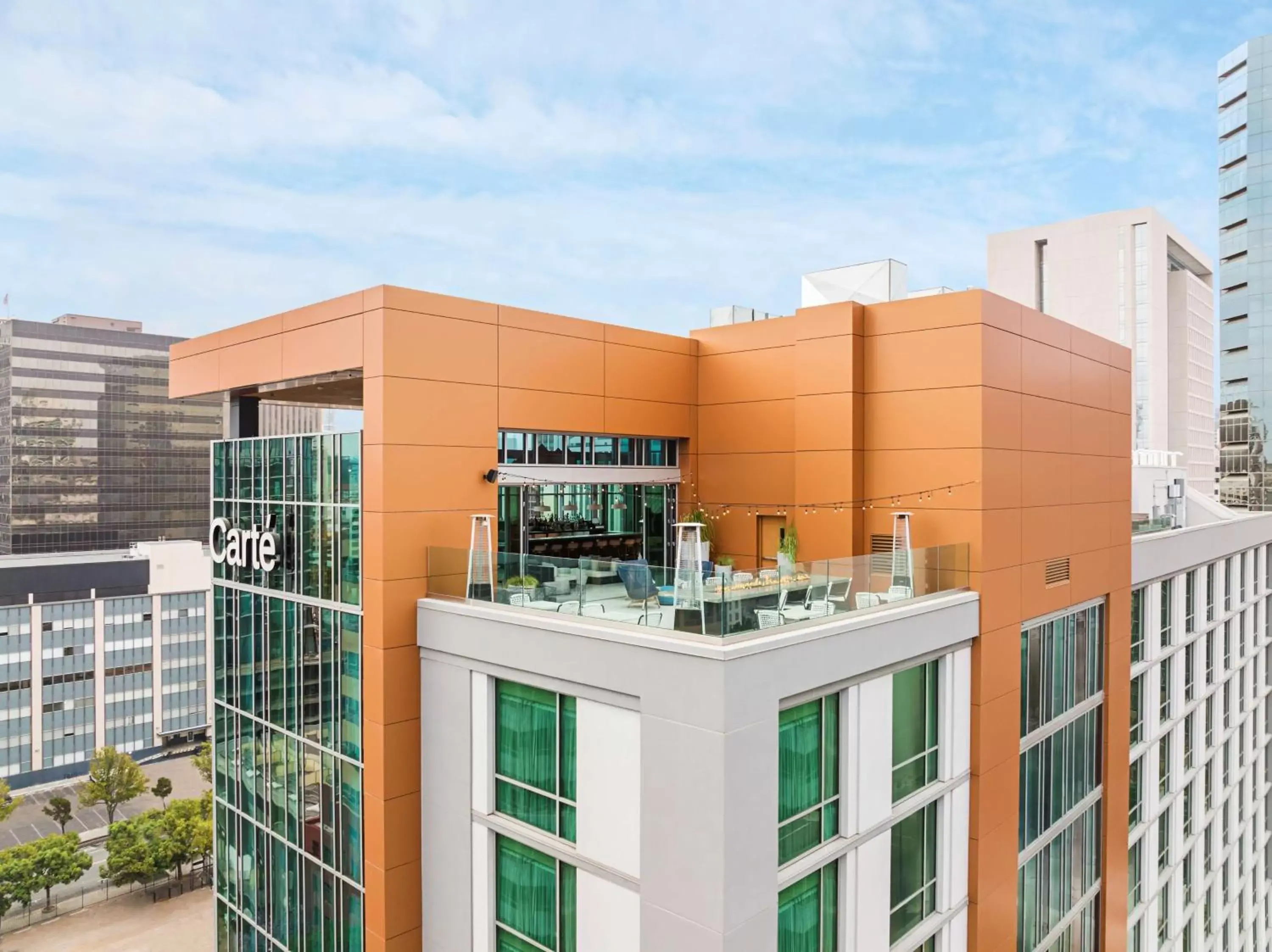 Lounge or bar in Carte Hotel San Diego Downtown, Curio Collection By Hilton Lounge or bar in Carte Hotel San Diego Downtown, Curio Collection By Hilton