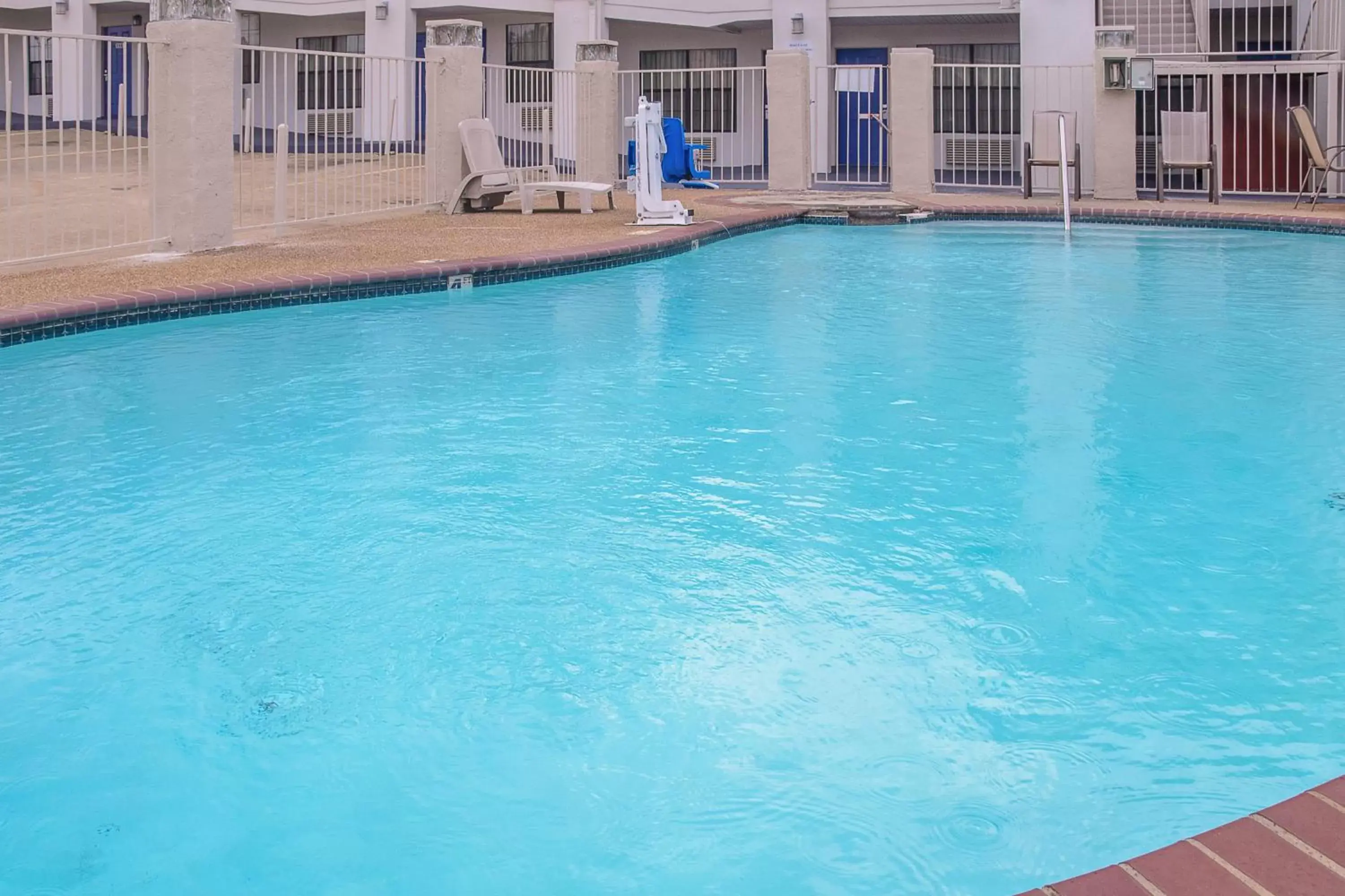 Swimming Pool in Motel 6-Canton, TX