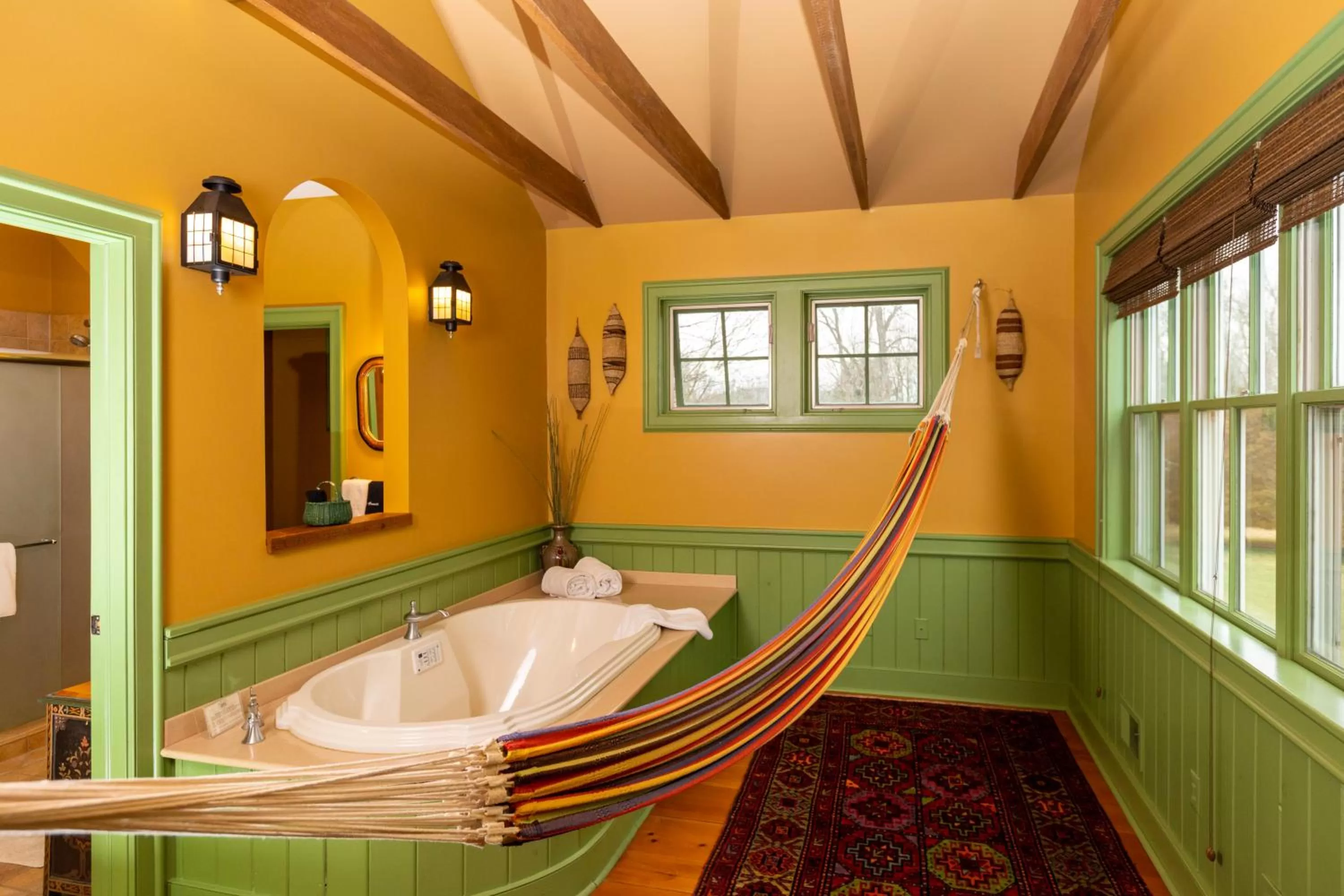 Bath in Woolverton Inn