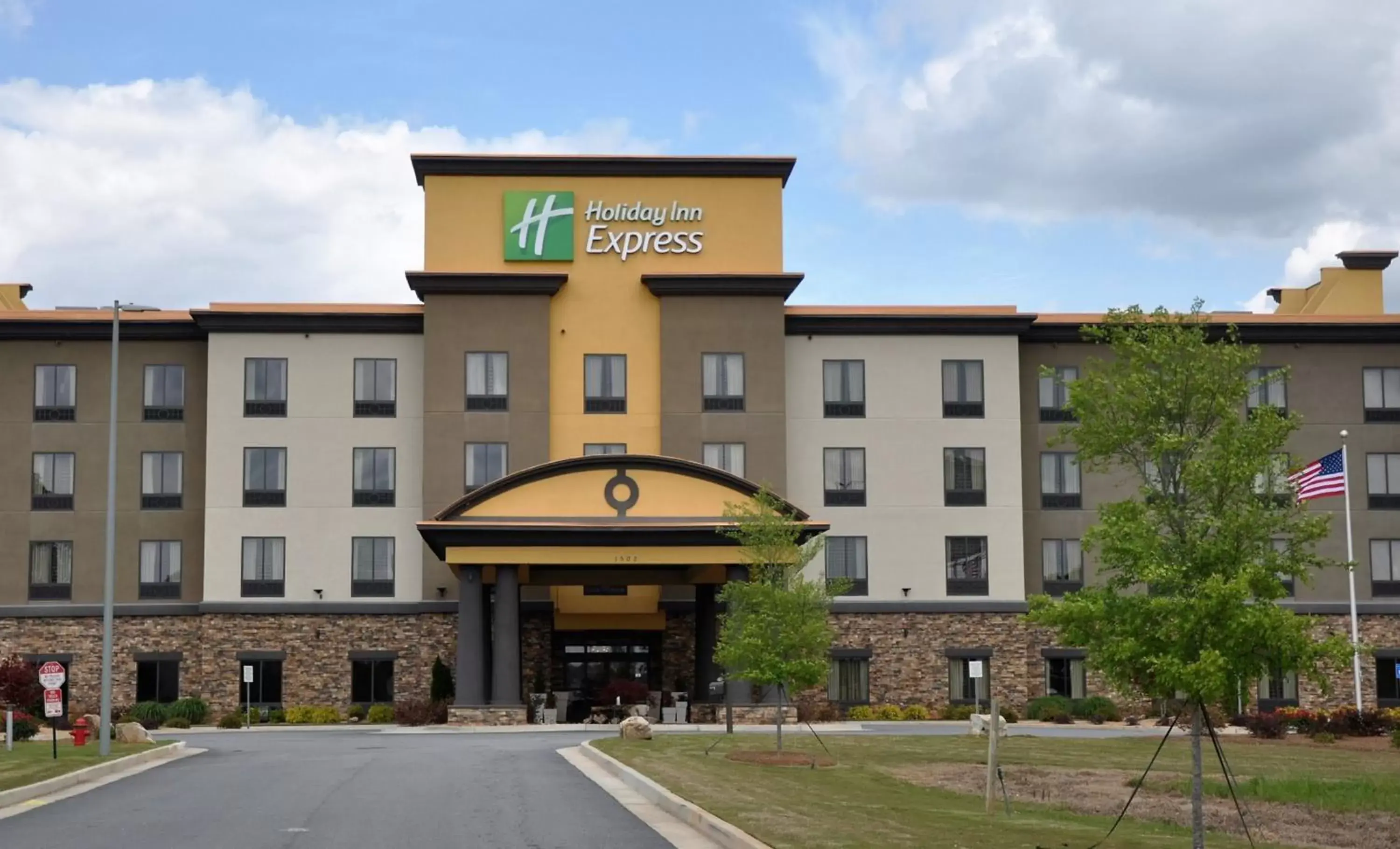 Property building in Holiday Inn Express & Suites Perry-National Fairground Area, an IHG Hotel