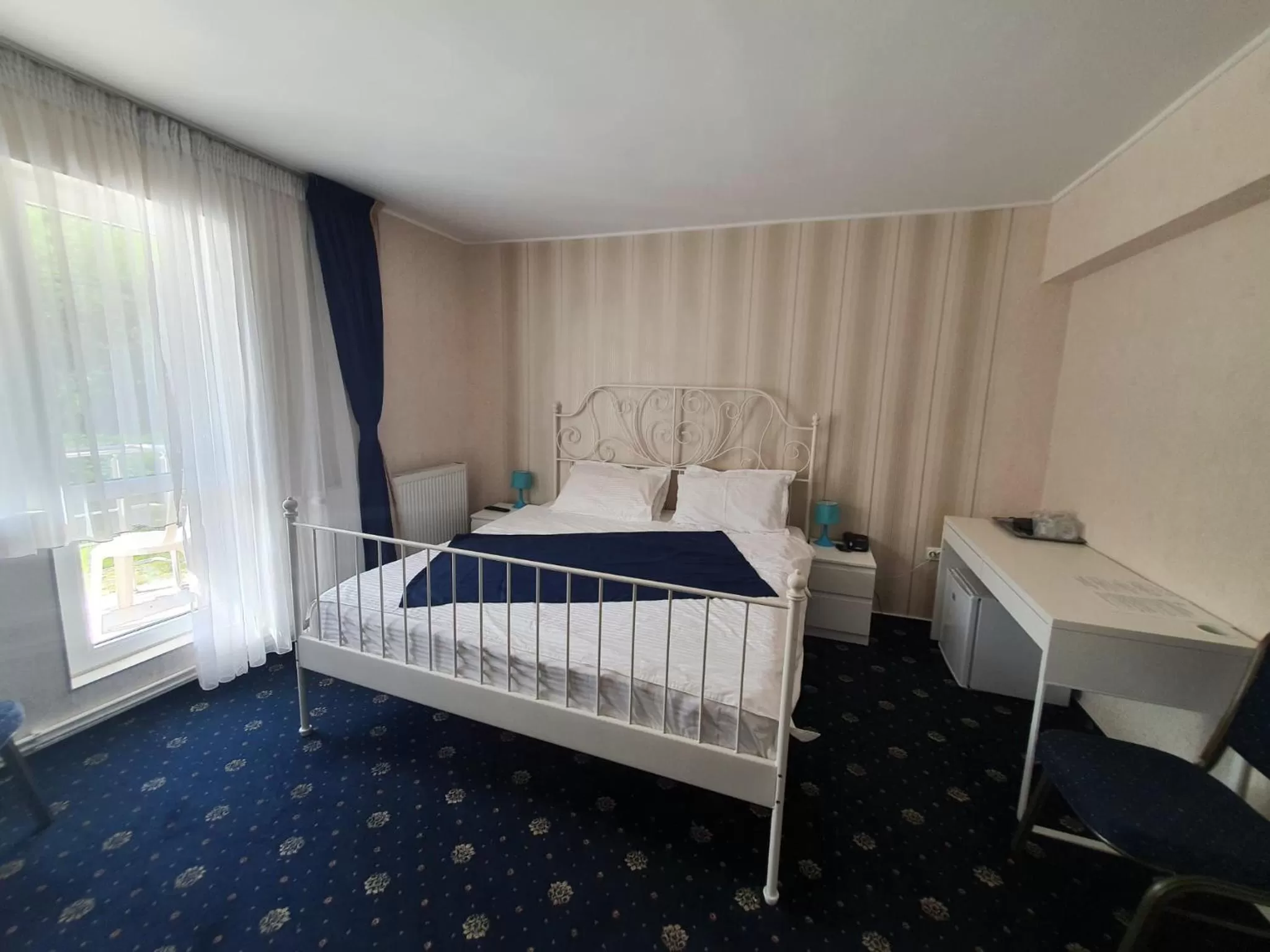 Photo of the whole room, Bed in Hotel Green Palace