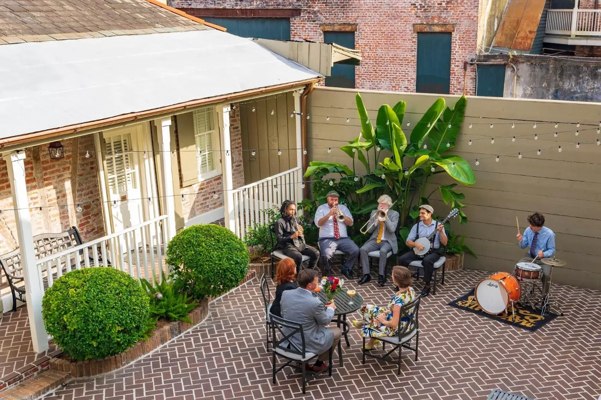 Inner courtyard view in Dauphine Orleans Hotel