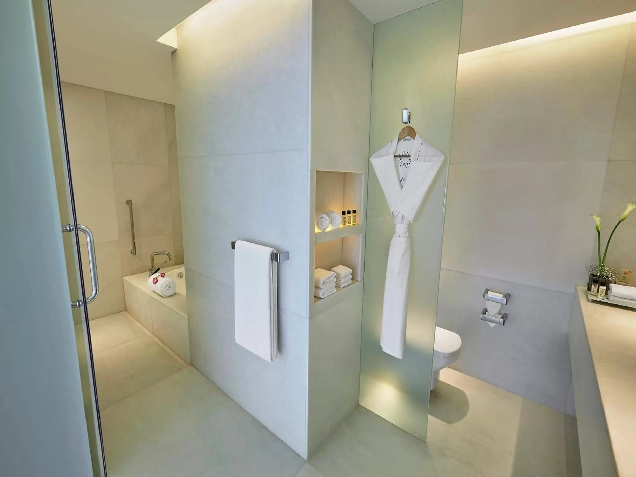 Bathroom in Vivanta New Delhi, Dwarka