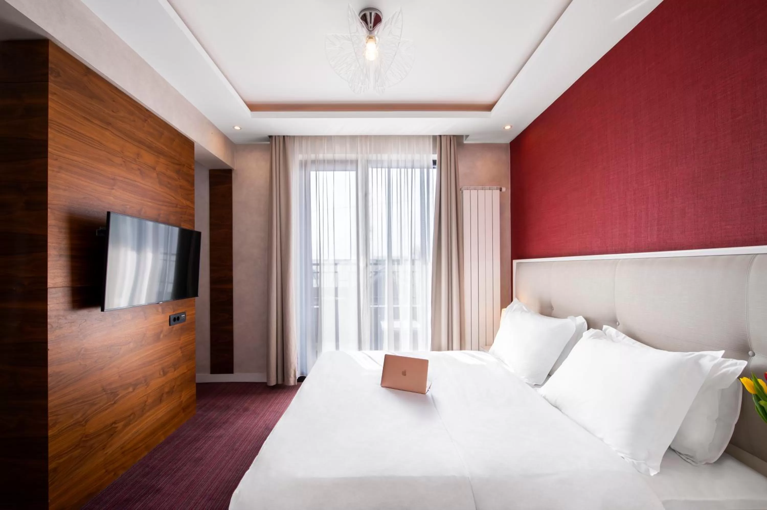 CRYSTAL Hotel Belgrade