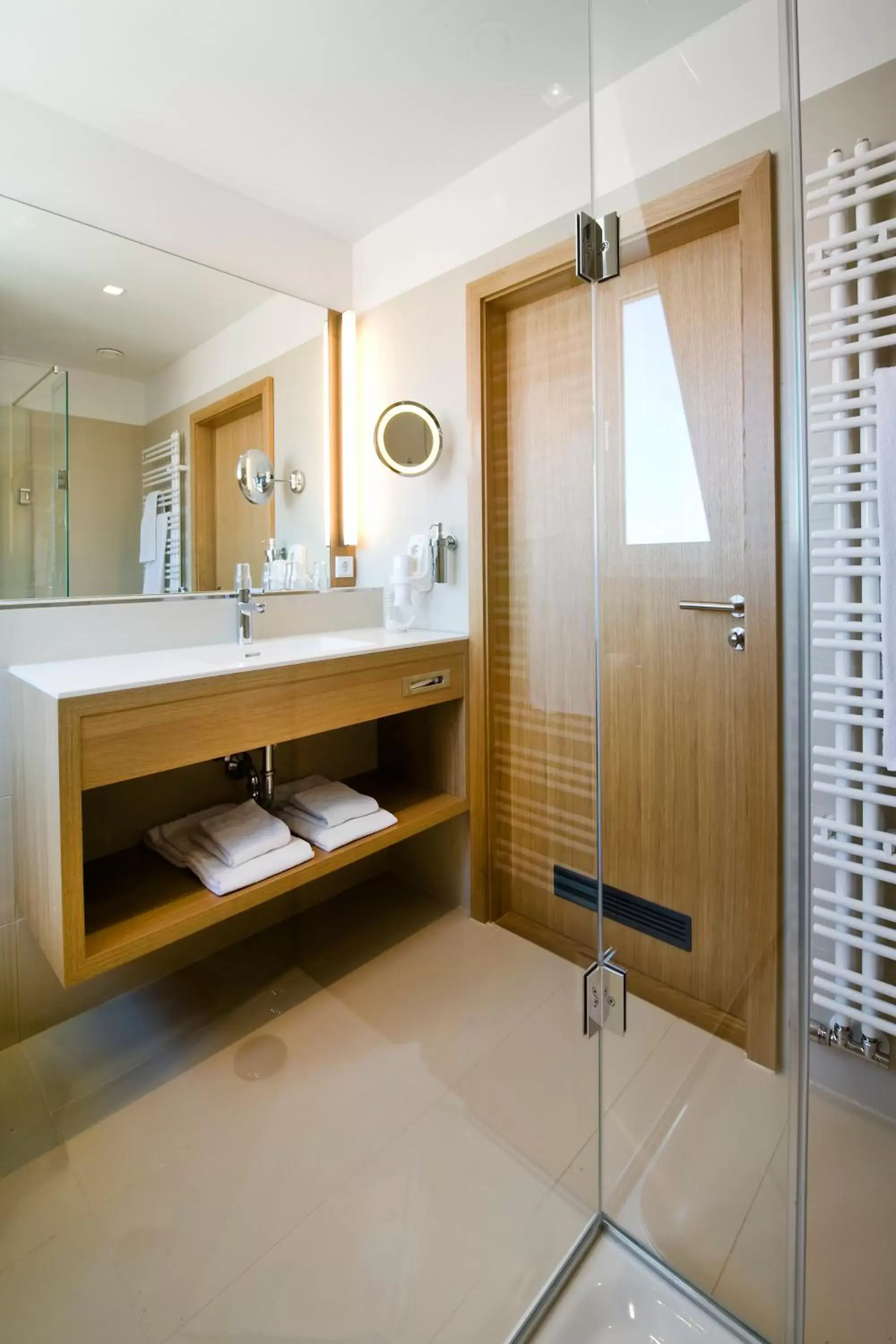 Shower, Bathroom in Hotel Thalmair