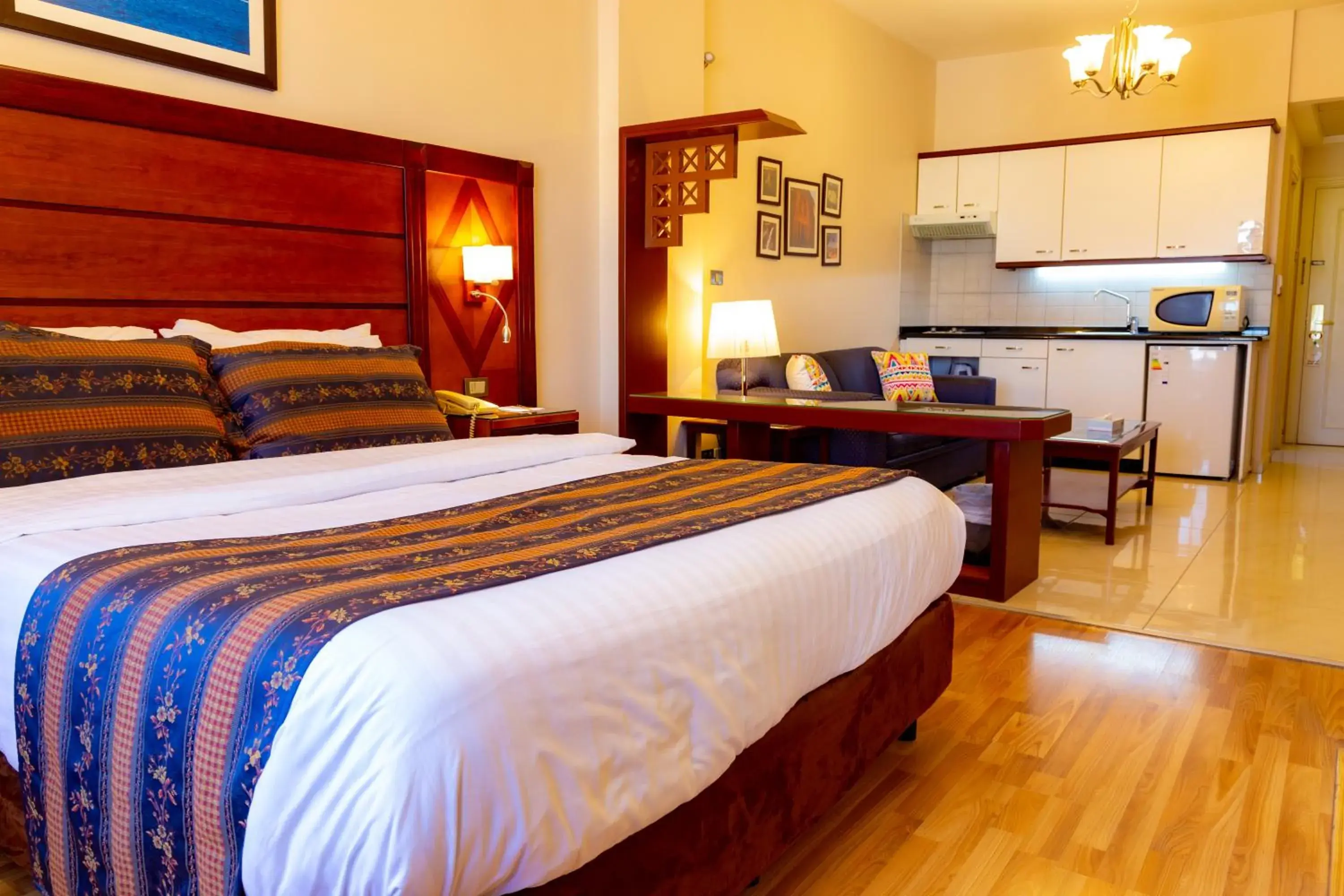 Bed in Comfort Hotel Suites