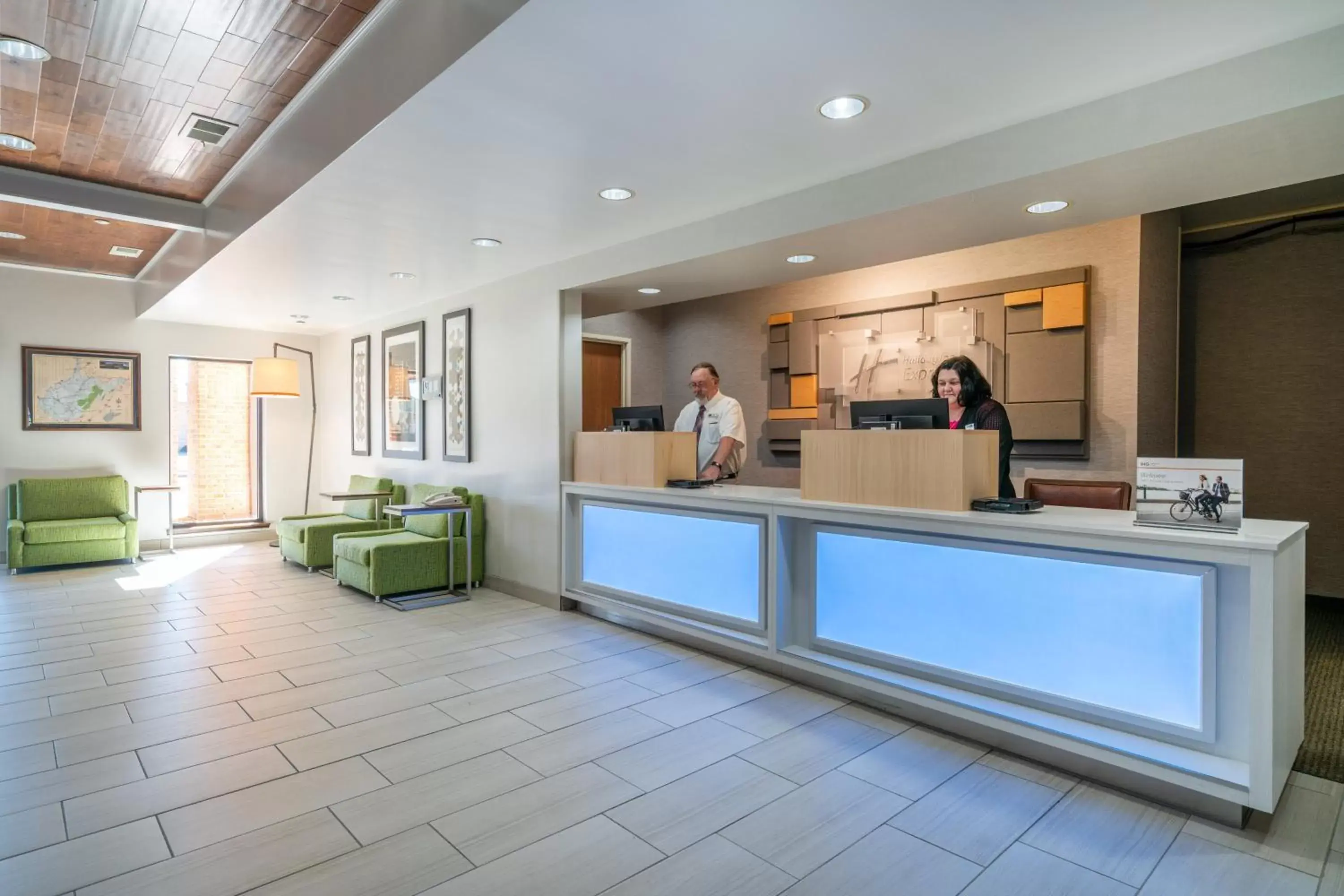 Property building, Lobby/Reception in Holiday Inn Express Hotel & Suites Elkins, an IHG Hotel