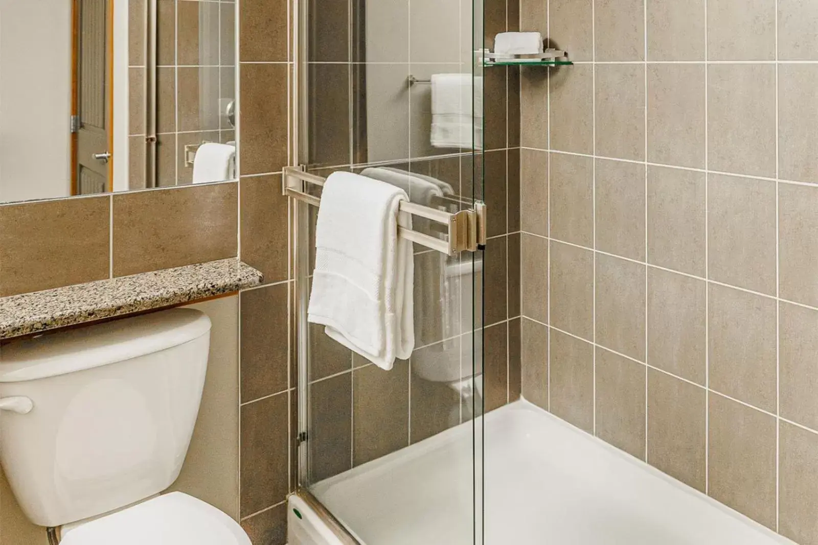 Shower, Bathroom in Stoneridge Mountain Resort