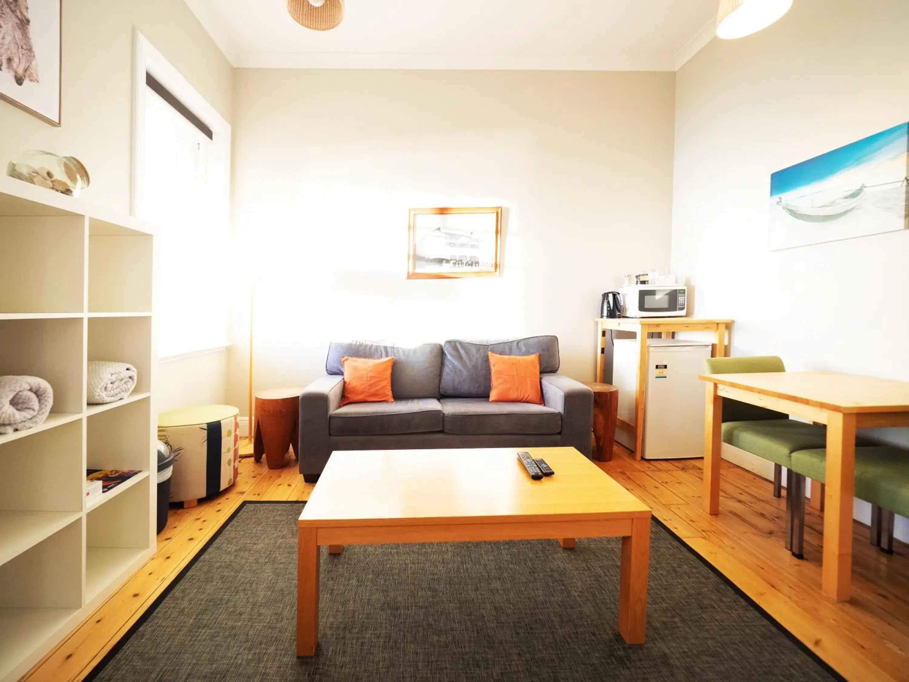 Living room, Seating Area in YHA Port Elliot Beach House