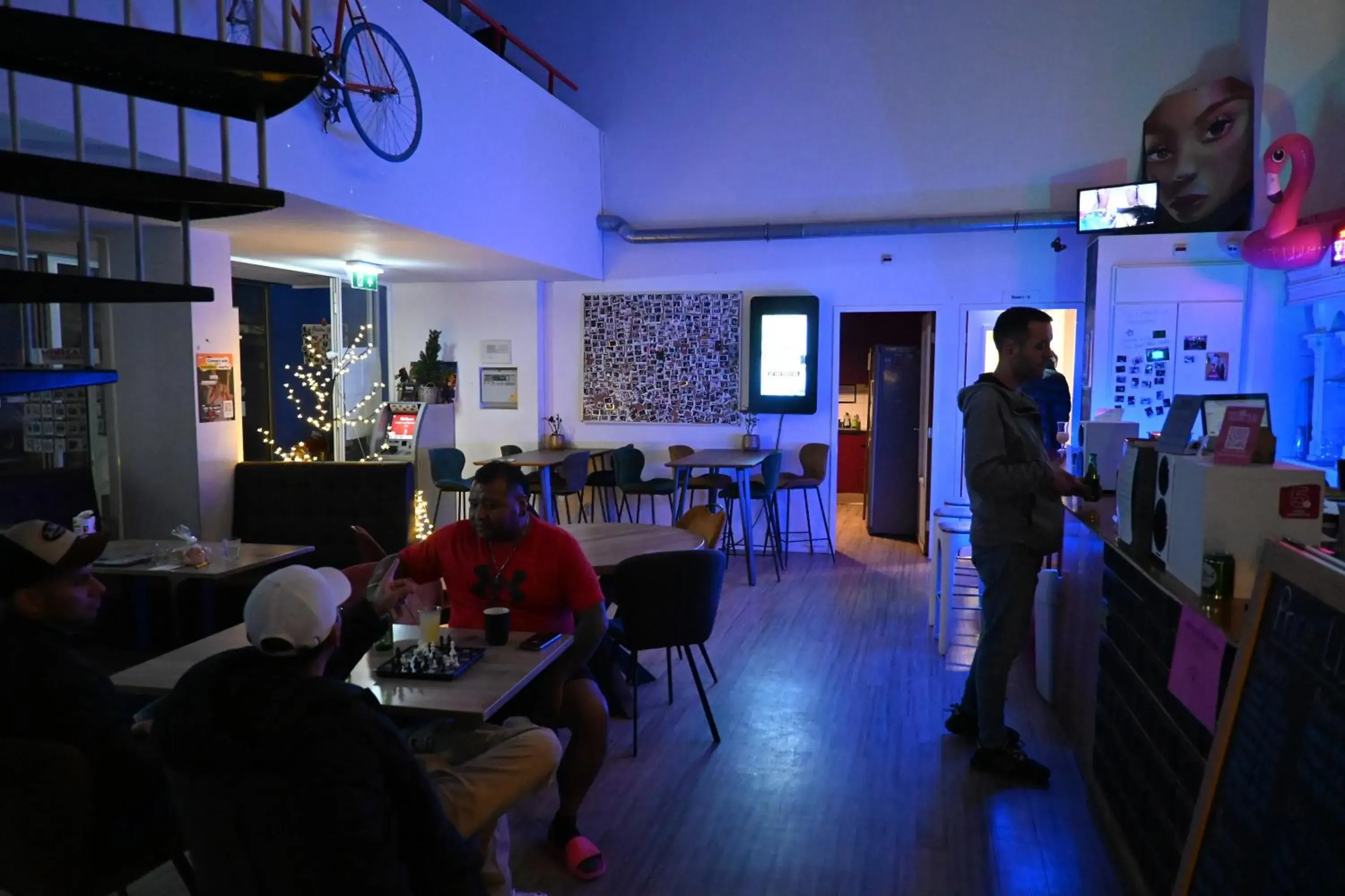 Lobby or reception, Restaurant/Places to Eat in Dutchies Hostel