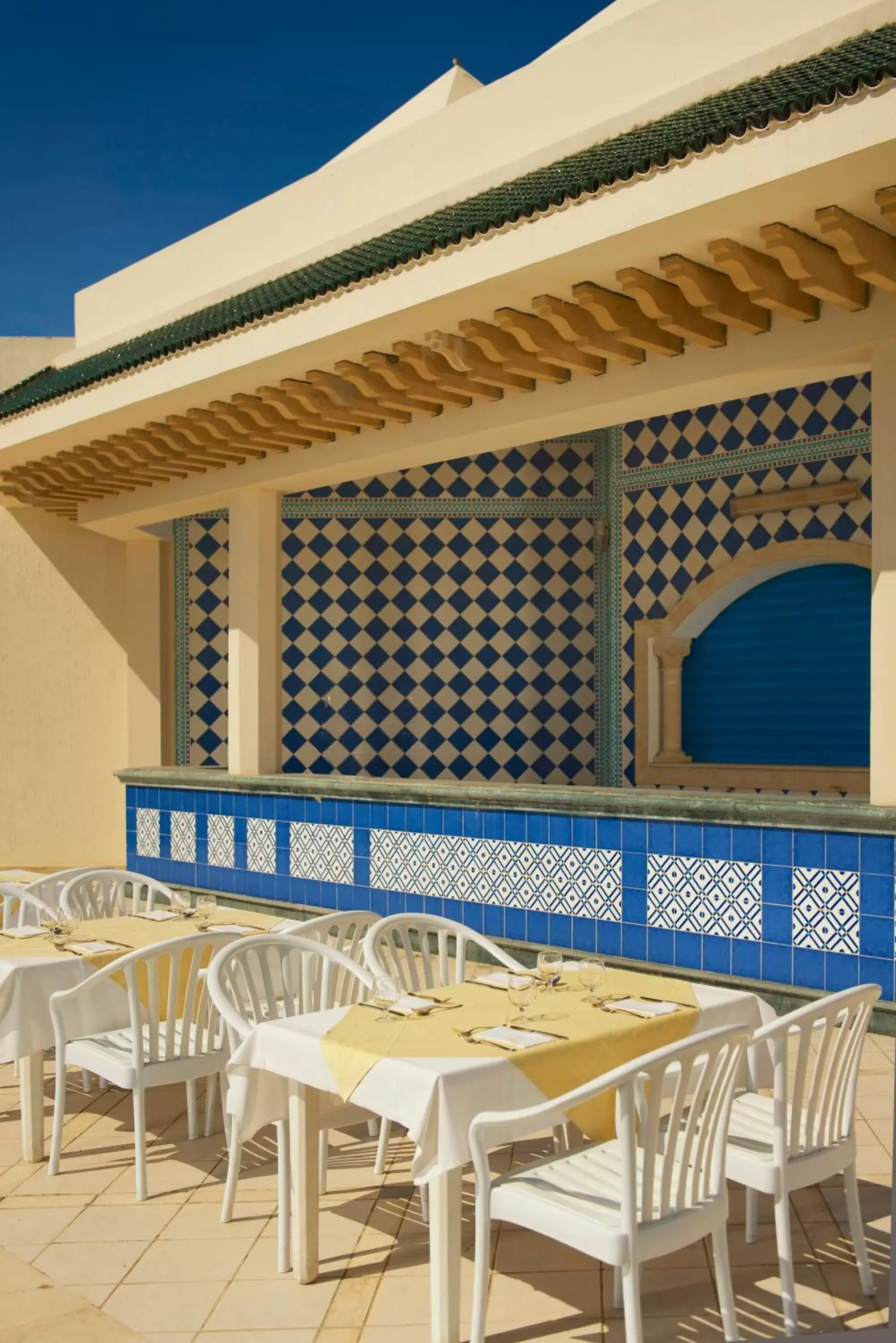 Restaurant/places to eat in Iberostar Waves Averroes Restaurant/places to eat in Iberostar Waves Averroes