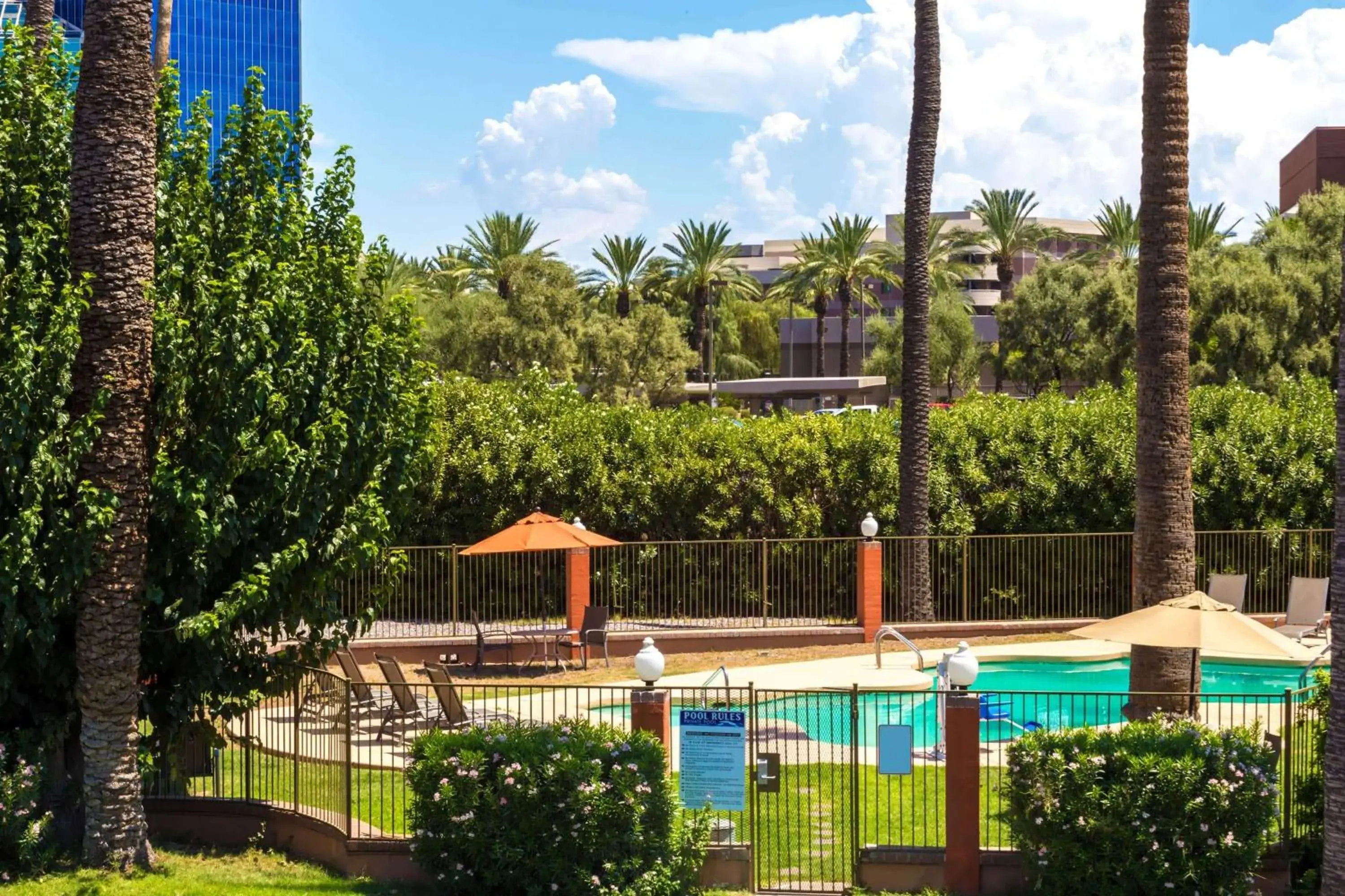 On site, Pool View in Howard Johnson by Wyndham Phoenix Airport/Downtown Area