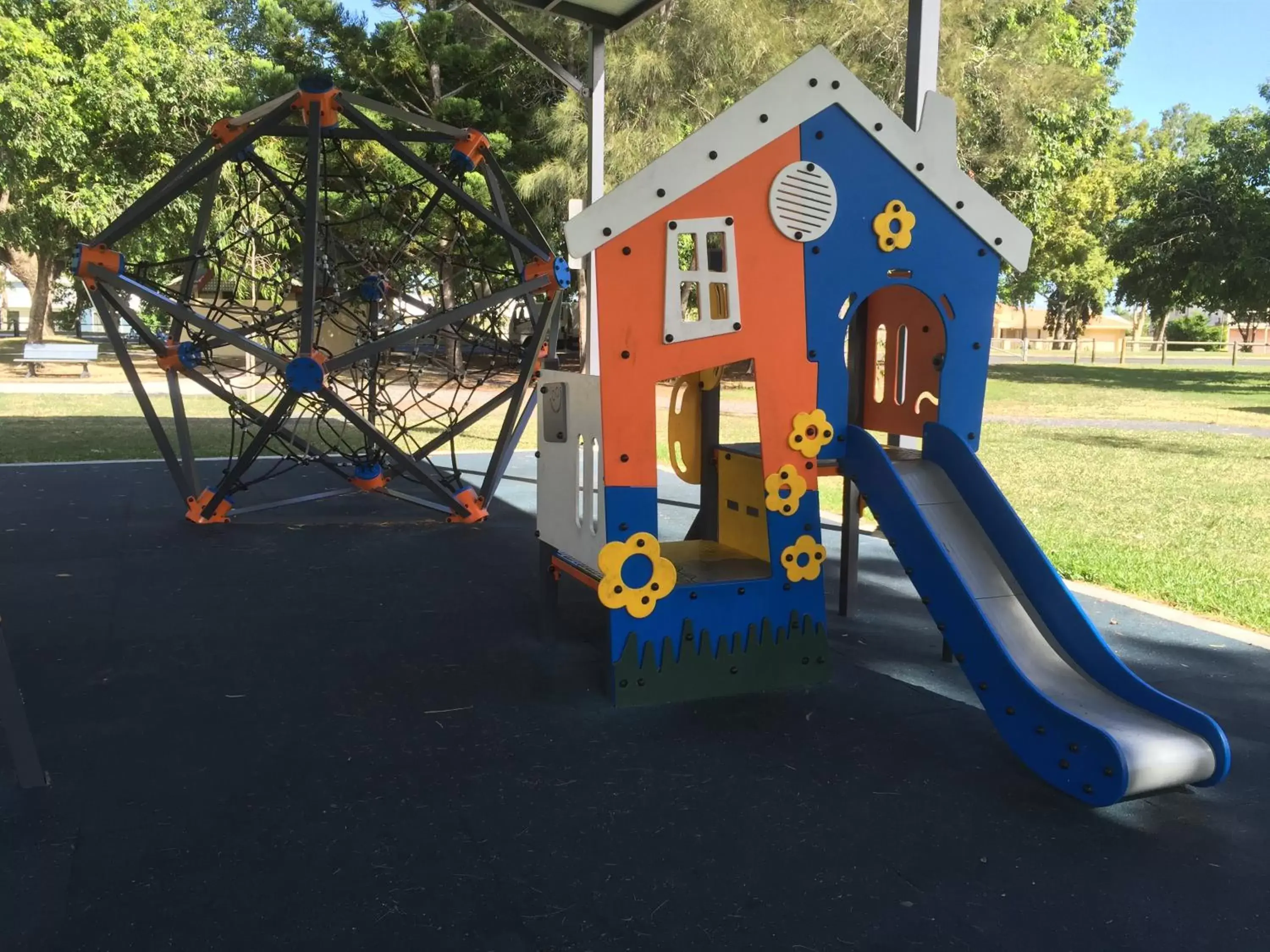 Area and facilities, Children's Play Area in Econo Lodge Beachside