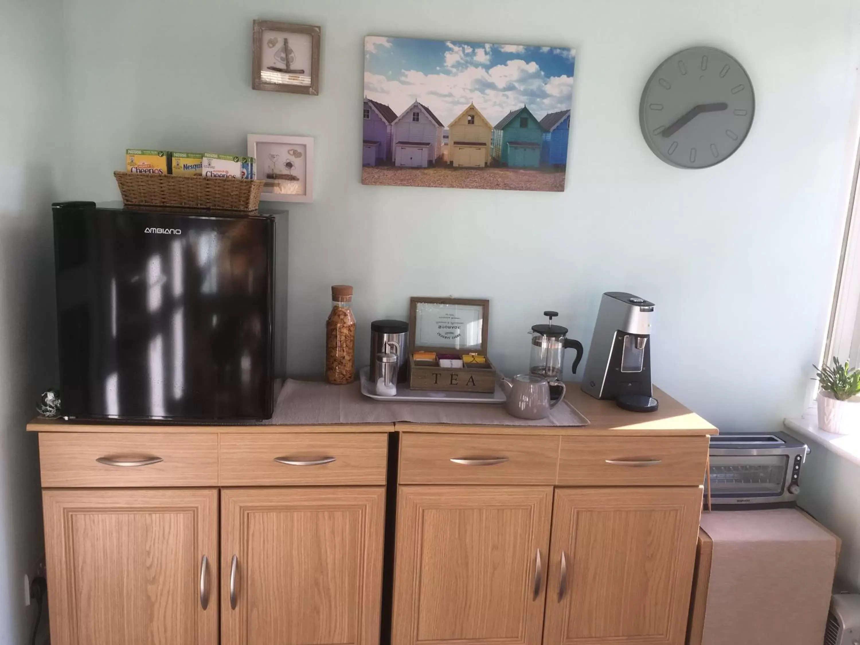 Dining area in Luxury 3 bedded room with sea peeps and parking