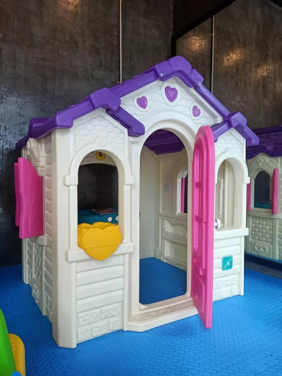 Children play ground in Ps Sriphu Hotel