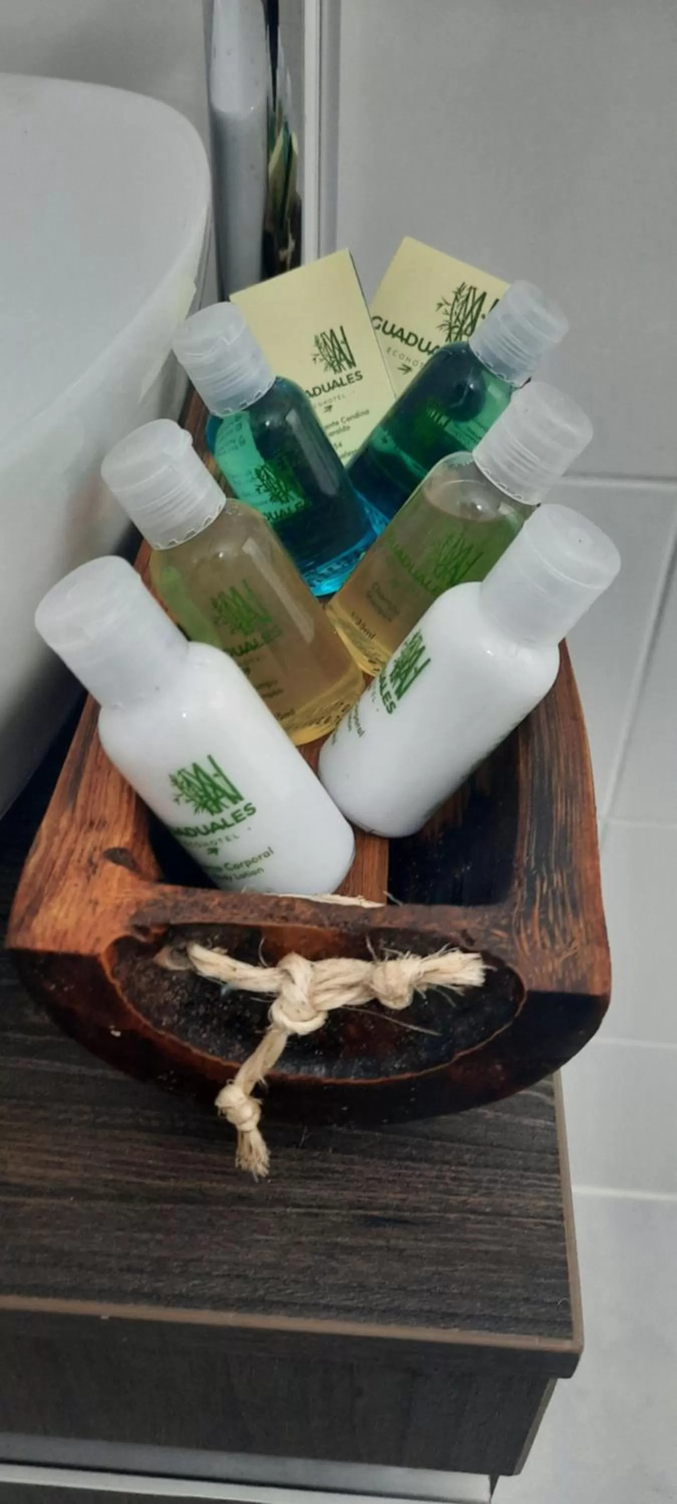 Shower in Guaduales Ecohotel