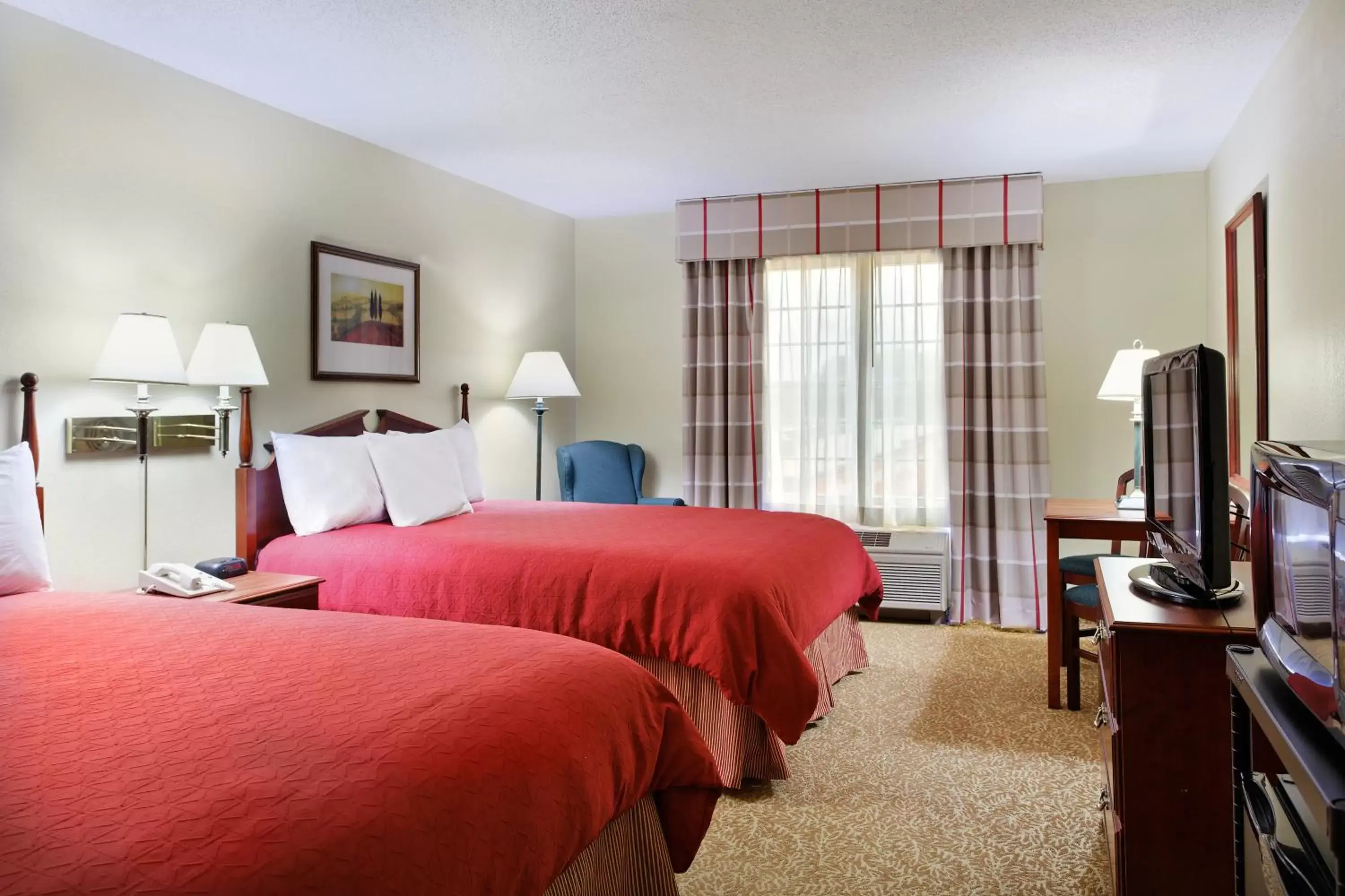 Photo of the whole room, Bed in Country Inn & Suites by Radisson, Elgin, IL