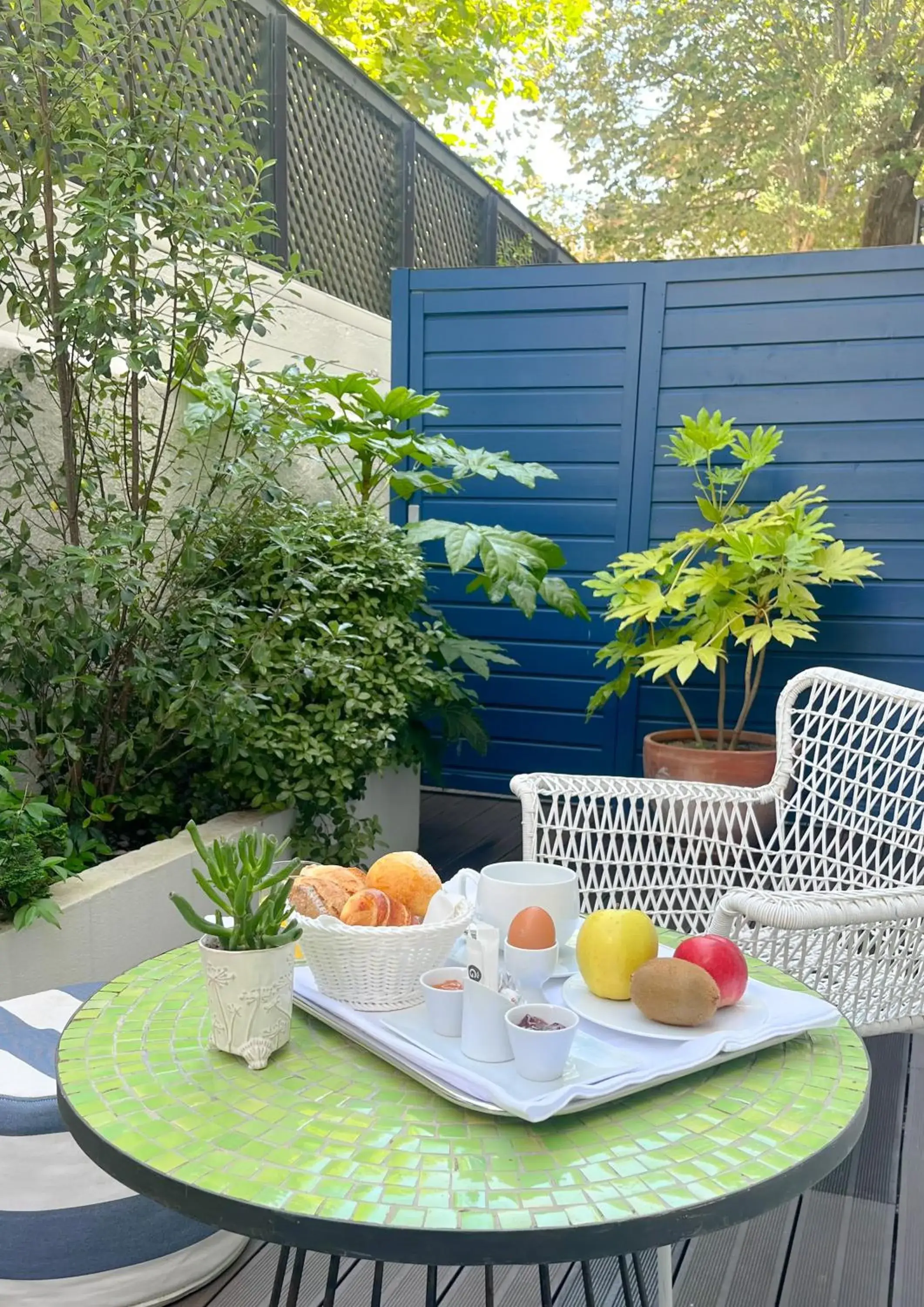 Patio, Breakfast in Hotel Edouard VII